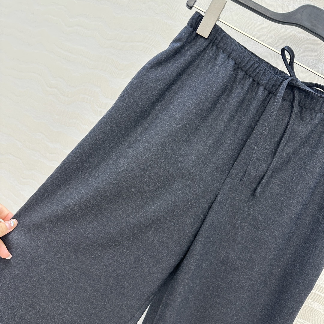 独家首发，原单品质❤️Row风长期主义！高智感穿搭 精纺羊毛直筒裤！抽绳松紧腰设计演绎慵懒随性的高级单品