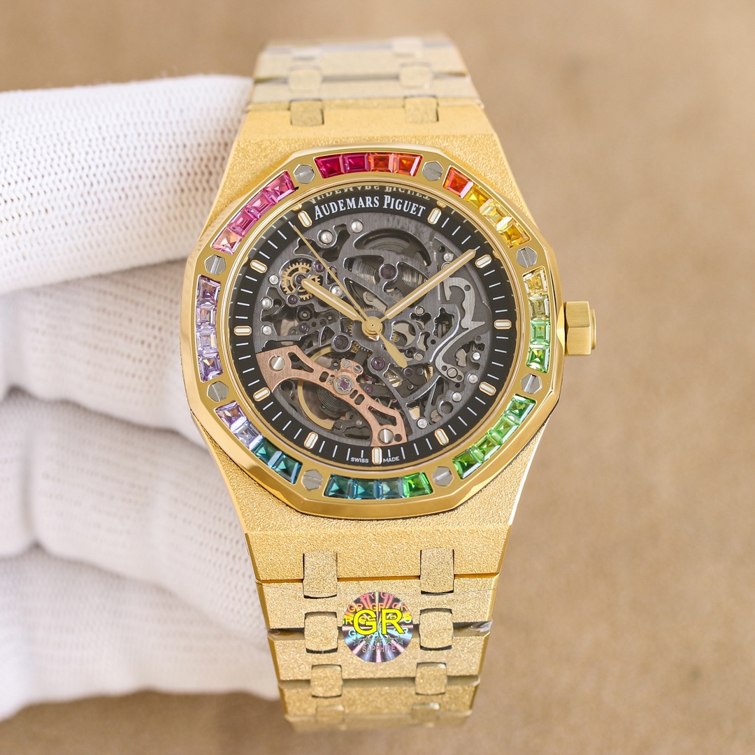 NO:339665,Unified GR Audemars Piguet Rainbow new product is on the market, the new Audemars Piguet!  Rainbow 15412BC ADUMARS PIGUET Audemars Piguet 15412BC Frost Gold Hollow Rainbow Men's Mechanical Watch Calibre 3132 Integrated Movement, 41mm Diameter, Thickness 9.9mm Dark Gray Dial Shape Round Dial Material Skeleton Dial, Paired with rose gold fluorescent three-dimensional hour marker and Royal Oak Pointer Mirror Material Anti-glare Processing Sapphire Crystal Glass Mirror Crown Material Stainless Steel, Screw-in Crown Back and Back, Anti-glare Sapphire Glass Mirror, Audemars19860909统一 GR爱彼彩虹新品上市,新款爱彼！彩虹15412BC ADUMARS PIGUET 爱彼 15412BC 霜金 镂空 彩虹 男士机械腕表 Calibre 3132一体机芯,41mm直径,厚度9.9mm深灰色表盘形状圆形表盘材质镂空表盘,搭配玫瑰金荧光立体时标和皇家橡树指针表镜材质防眩光处理蓝宝石水晶玻璃表镜表冠材质精钢,旋入式表冠背透背透,防眩蓝宝石玻璃镜面,,audemars,Watch