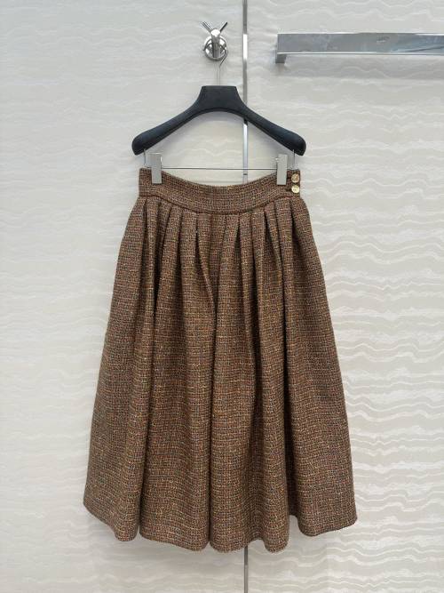 Vintage Tweed A-Line Skirt with Lion Head Buttons - Chic and Elegant 1 Vintage Tweed A-Line Skirt with Lion Head Buttons - Chic and Elegant
