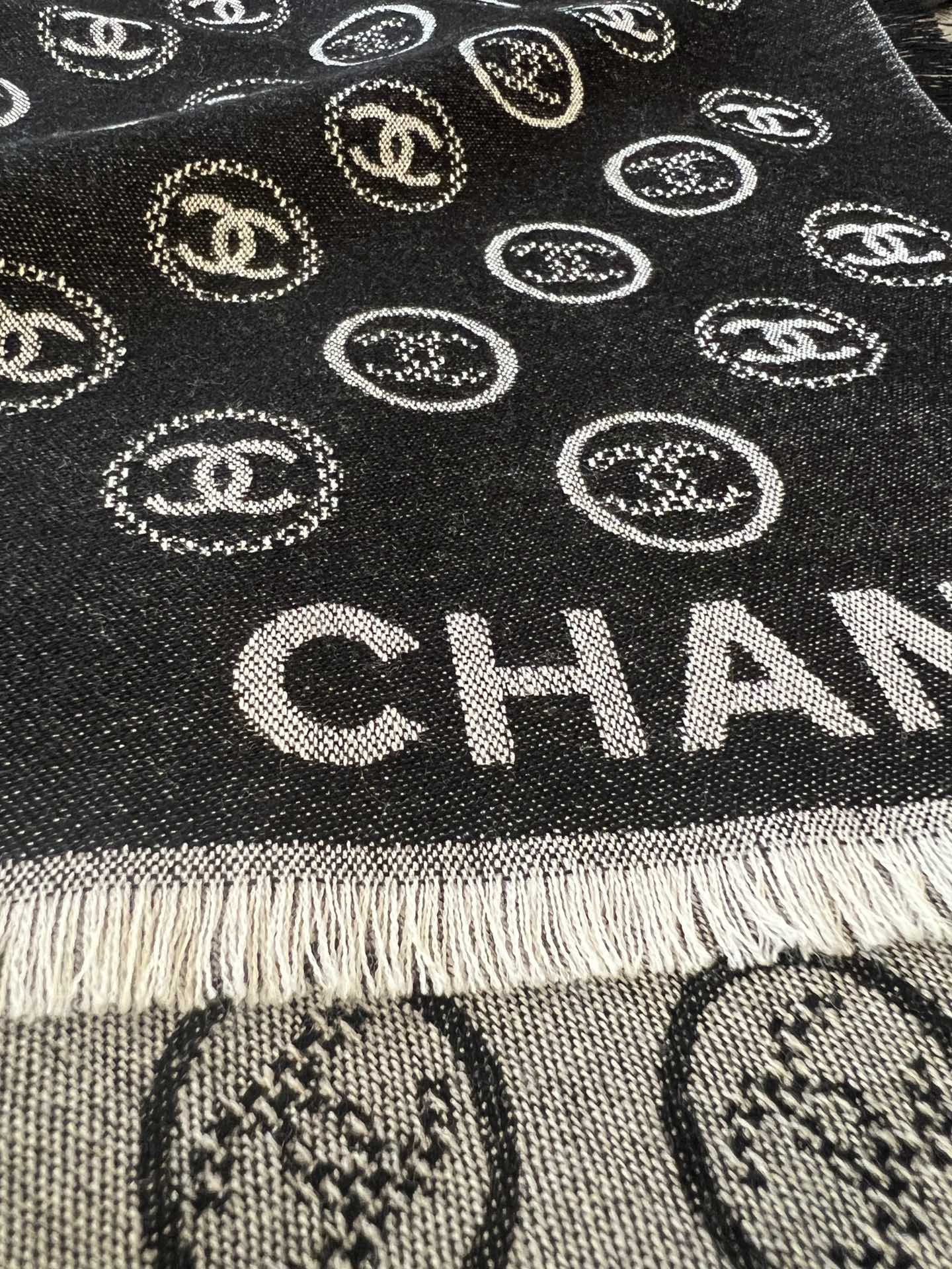Chanel - Scarf