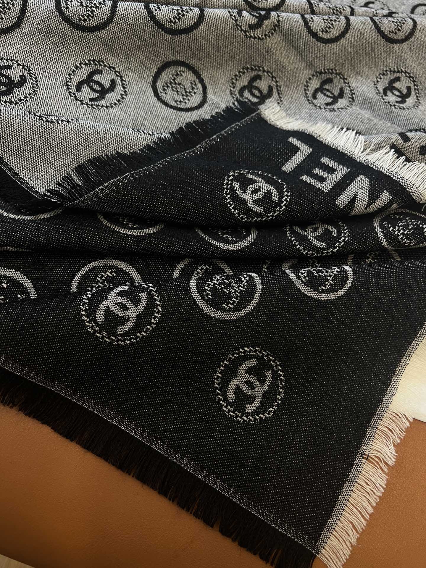 Chanel - Scarf