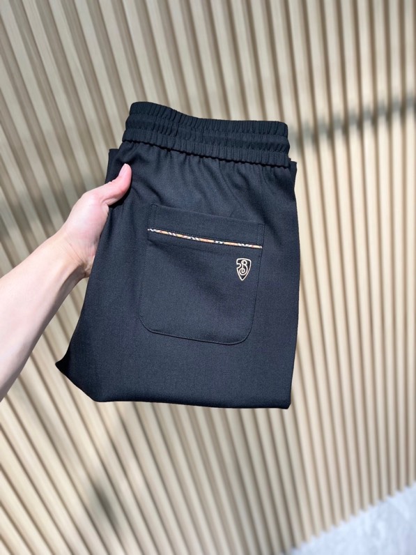 NO:489772,Spring and summer - new Zegna Tennis linen casual pants, non-scalding and anti-wrinkle, custom fabrics are ice-like and comfortable and breathable, the front logo uses classic brand elements, and the pants are comfortable and inclusive!  Simple and versatile, the first choice for casual!  Model number 33867 Black color Size 29-38 Elastic waist L size waist 80-84, waist 2 feet 4-2 feet 5 wearable, alexander wang19860909春夏--新款 Zegna天丝麻休闲裤,免烫抗皱,定制面料冰感不沾身舒适透气,正面标识采用品牌经典元素,裤型舒适包容性极强！简单百搭,休闲首选！ 款号33867 颜色黑 尺码29-38  弹力腰 L码腰围80-84,腰围2尺4-2尺5可穿,,alexander wang,Men's clothing