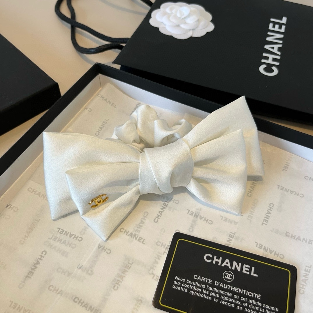 🆕

Chanel香奈儿蝴蝶结发圈 黑 白两色
