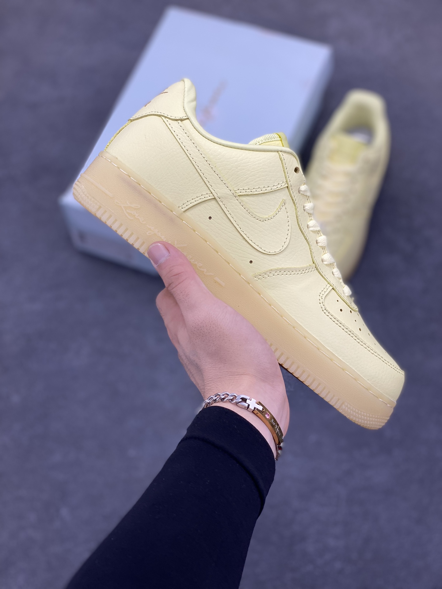 福利特价 Nike Air Force 1 07 low空军一号 荔枝纹水晶 板鞋 原楦头原纸板 打造纯正空军版型#专注外贸渠道 全掌内置蜂窝气垫 #原盒配件 原厂中底钢印、拉帮完美 货号:CZ8065-800 尺码:36 36.5 37.5 38 38.5 39 40 40.5 41 42 42.5 43 44 44.5 45-选品中心