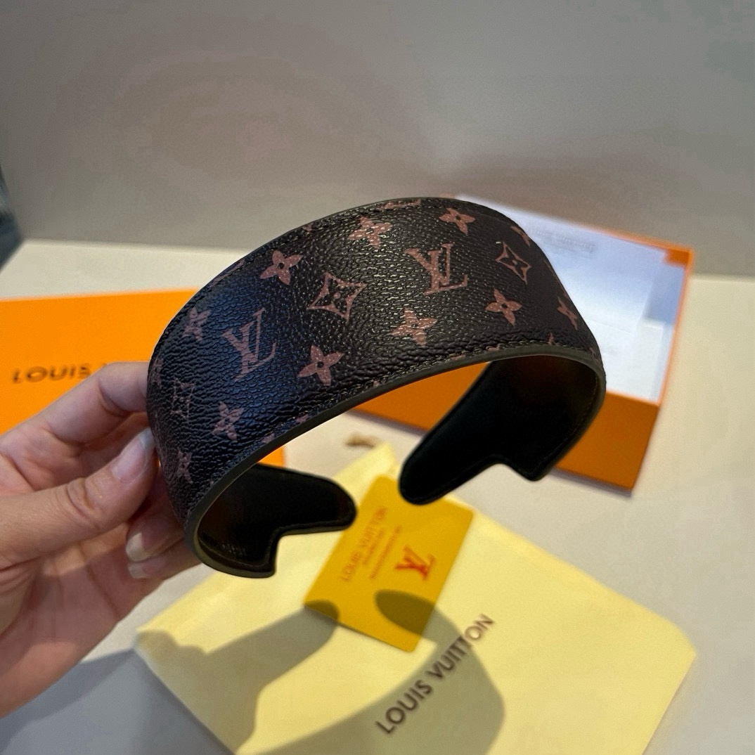 🆕

Lv路易威登新款发箍