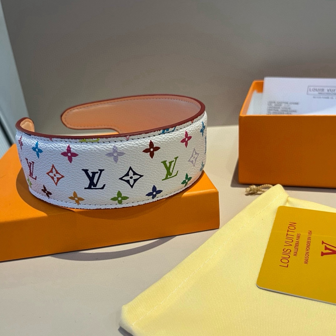 🆕

Lv路易威登新款发箍