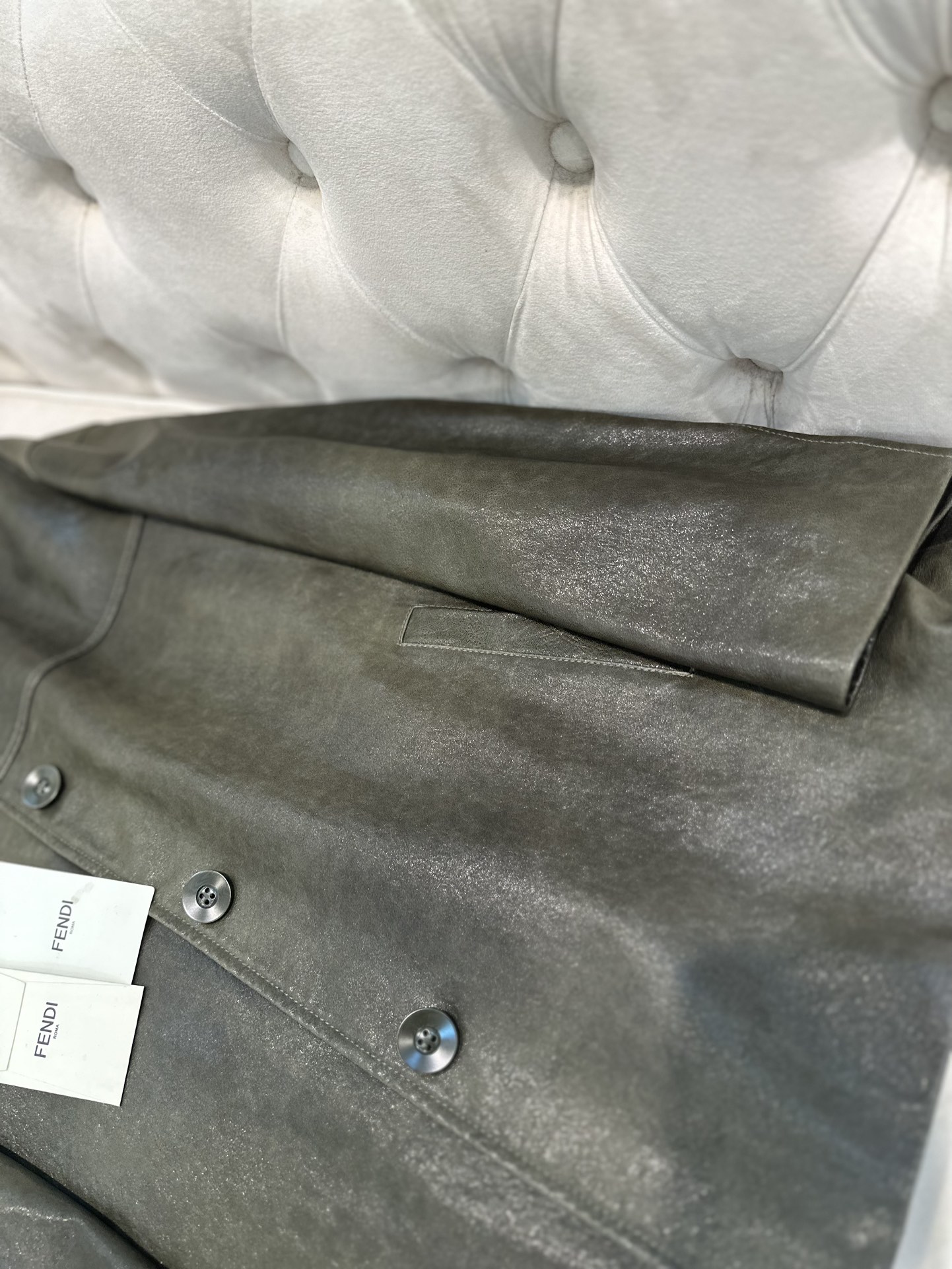 Fendi 2025 AWItaly Sheep Leather T-shirts with Dust Bag – Sizes S-XL – 100% Sheep Skin - 图片 5