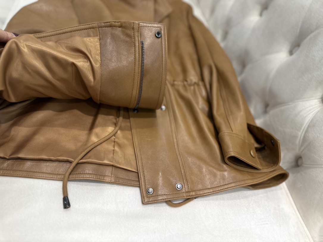 Celine 2025 AWItaly Imported Half-Oil Wax Skin Jacket with Dust Bag – Sheep Skin, Sizes S-L - 图片 6