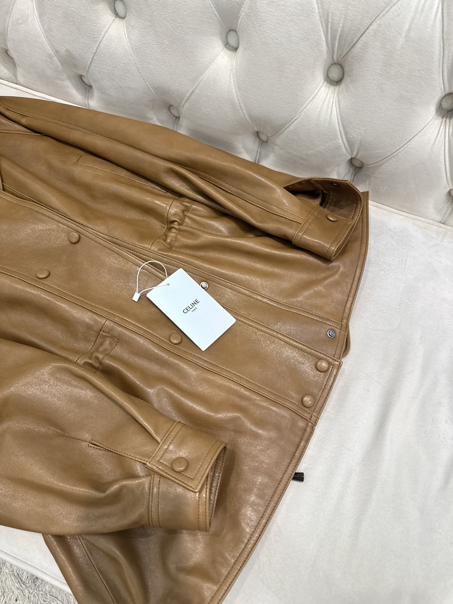 Celine 2025 AWItaly Imported Half-Oil Wax Skin Jacket with Dust Bag – Sheep Skin, Sizes S-L - 图片 2