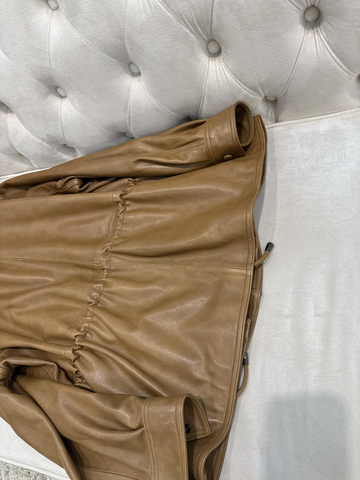 Celine 2025 AWItaly Imported Half-Oil Wax Skin Jacket with Dust Bag – Sheep Skin, Sizes S-L - 图片 8