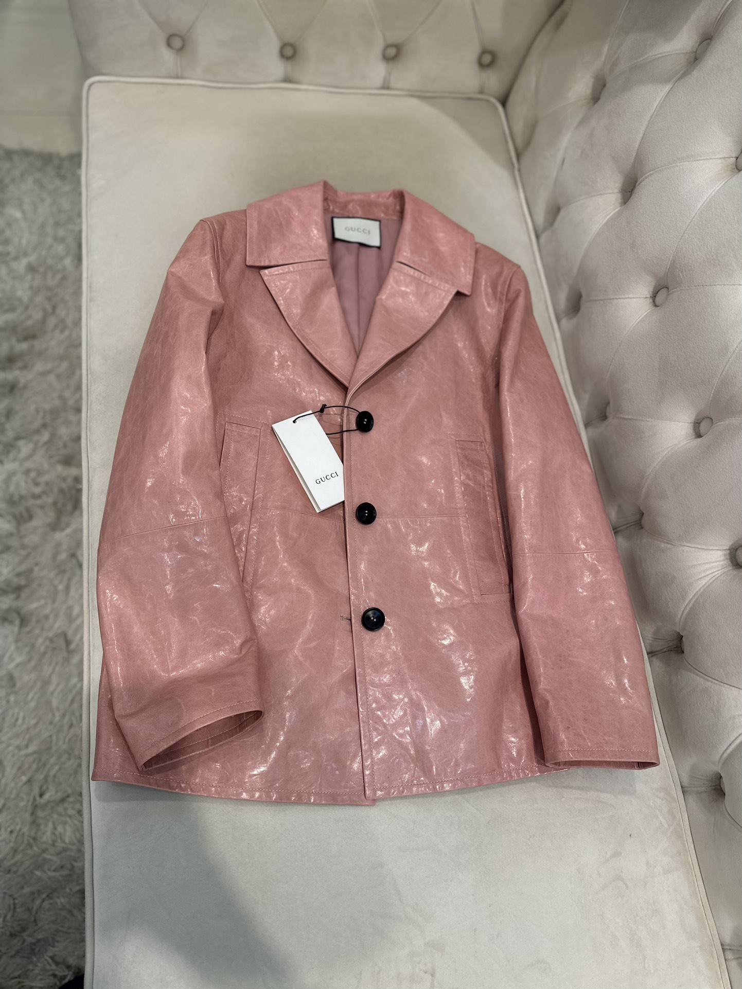 Gucci 2025 AW Female Sheepskin Jacket with Dustproof Bag – Original Hard-Core Design from France – Sizes S-L - 图片 1