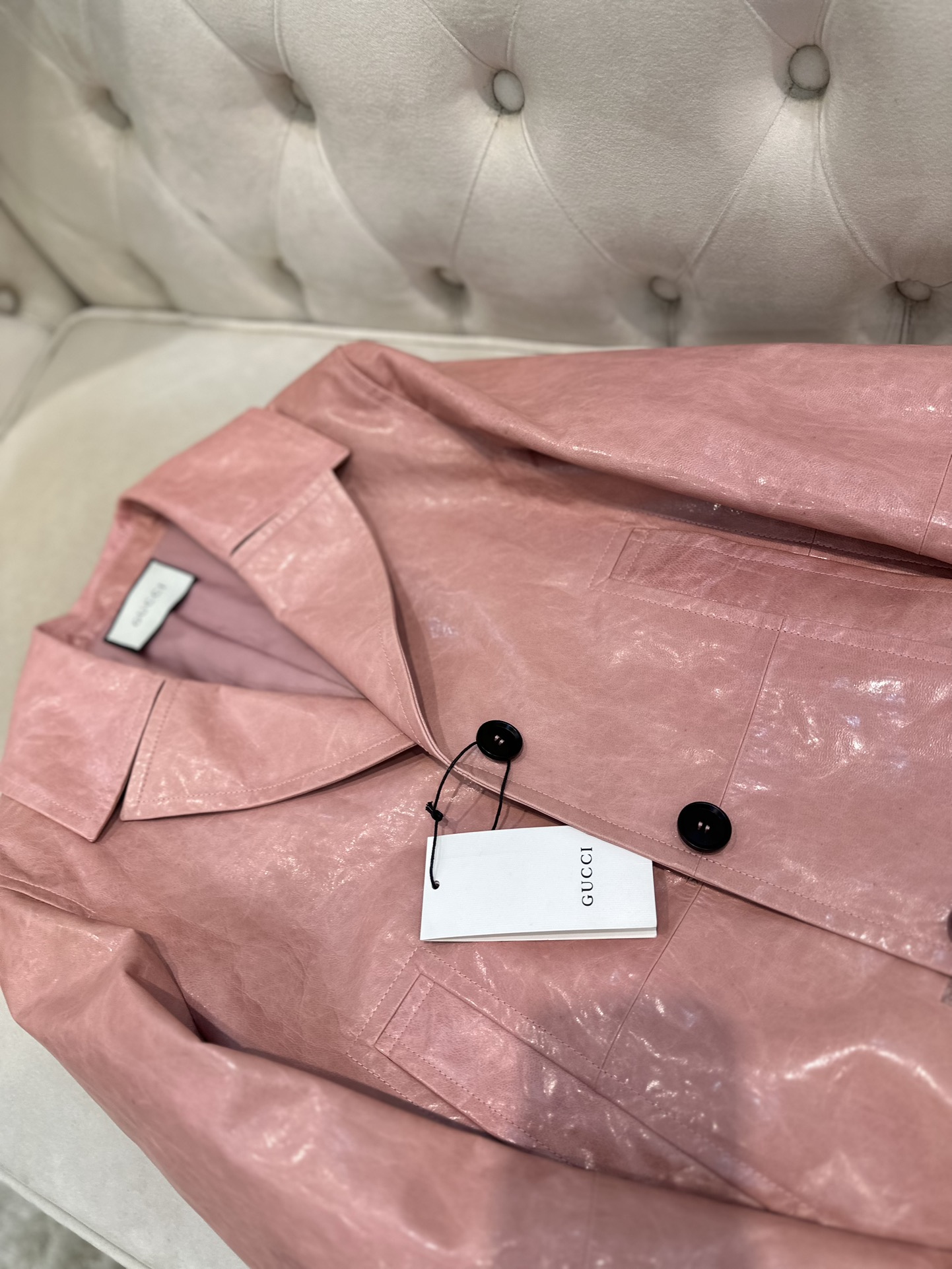 Gucci 2025 AW Female Sheepskin Jacket with Dustproof Bag – Original Hard-Core Design from France – Sizes S-L - 图片 4