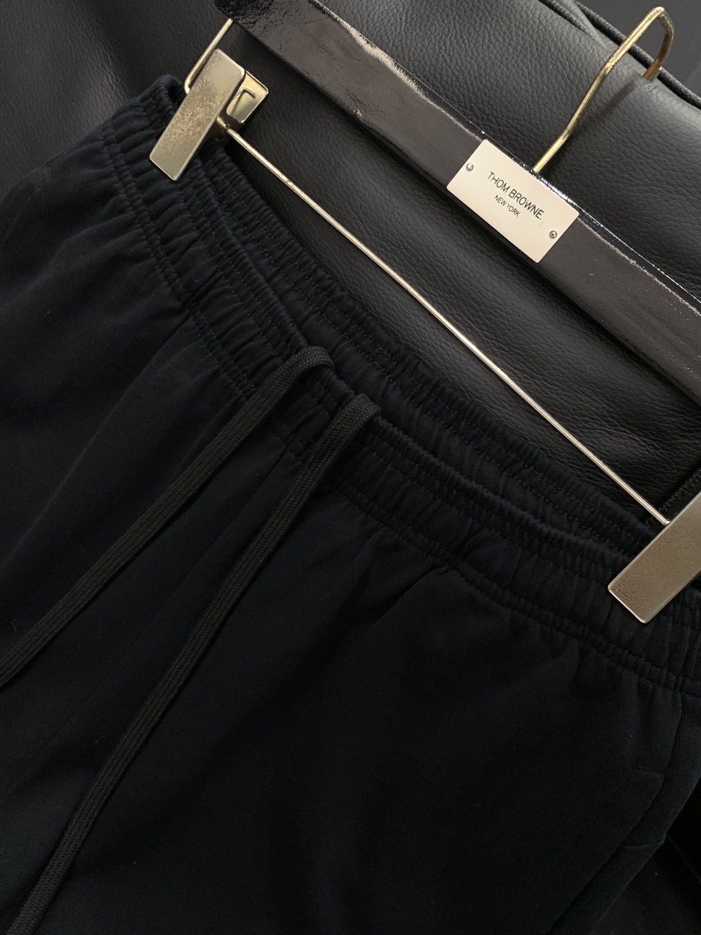 “Acne Studios P816 Summer 2025 Fashion Round-T-Shirt Suit with Top-Printing Alphabets and Original Fabrics” - 图片 4