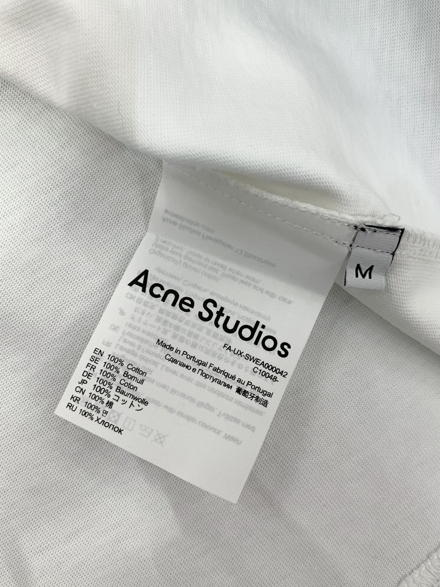 “Acne Studios P816 Summer 2025 Fashion Round T-Shirt Suit with Top-Printing Alphabets and Logo” - 图片 8
