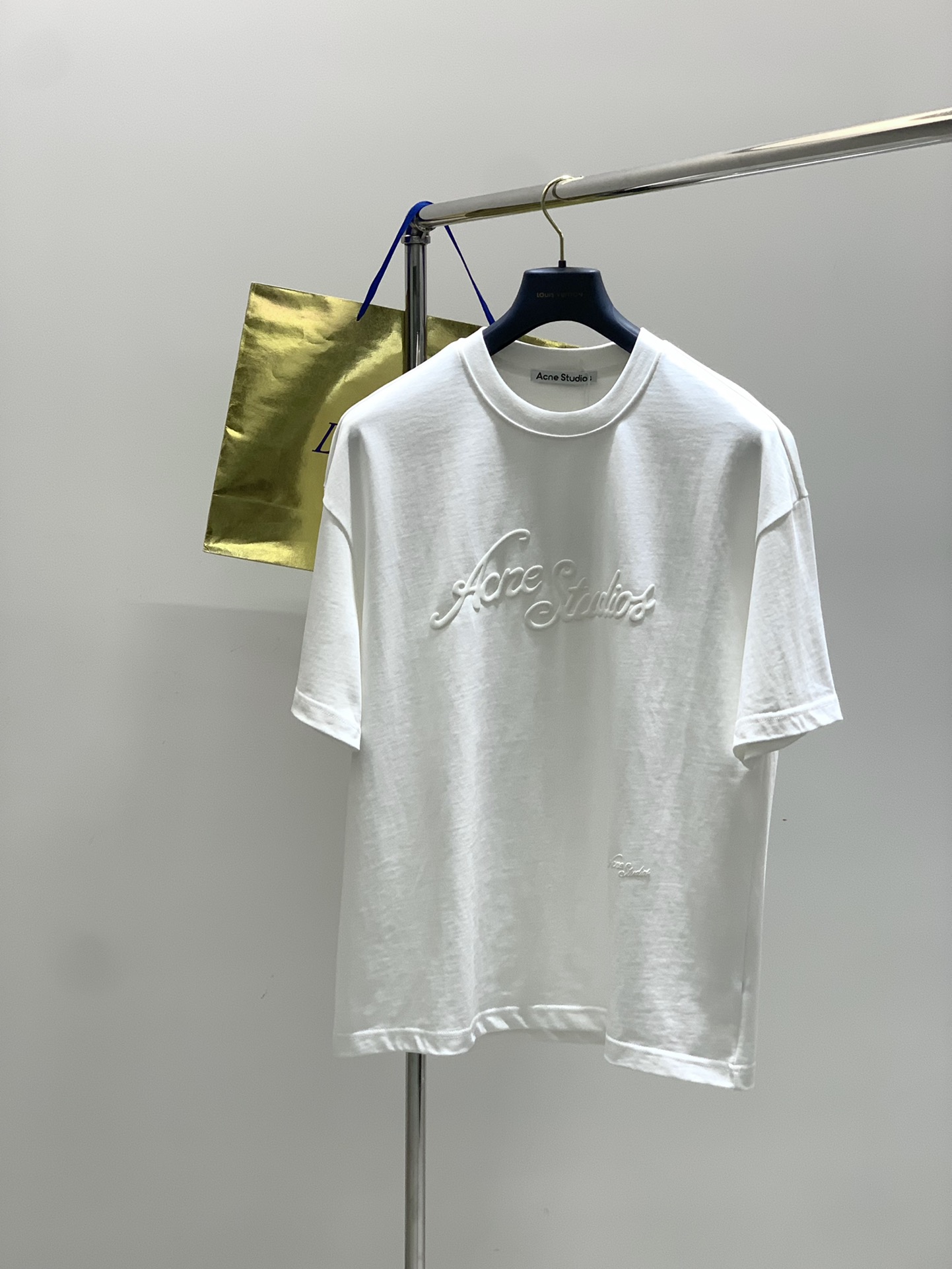 “Acne Studios P816 Summer 2025 Fashion Round T-Shirt Suit with Top-Printing Alphabets and Logo”