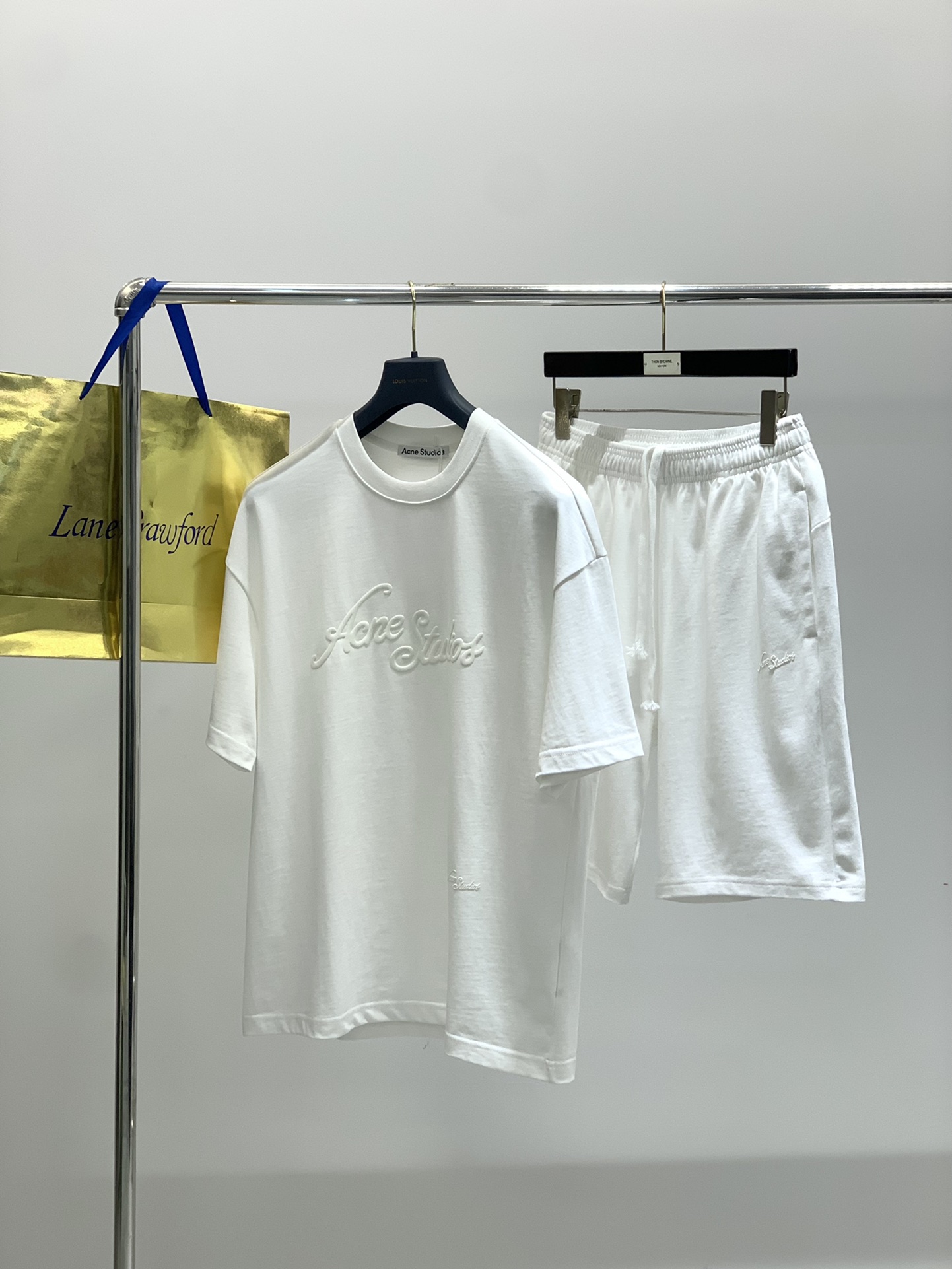 “Acne Studios P816 Summer 2025 Fashion Round T-Shirt Suit with Original Fabrics and Top Printing” - 图片 9