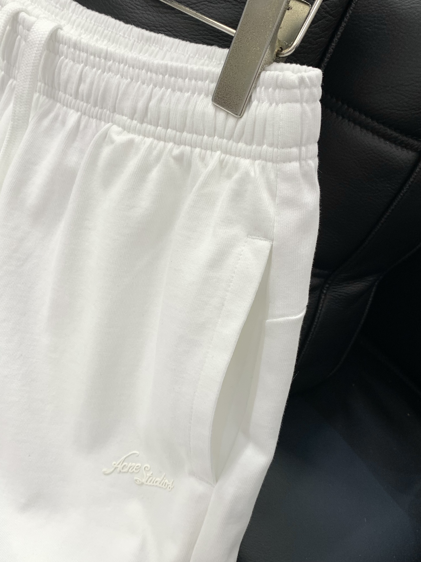 “Acne Studios P816 Summer 2025 Fashion Round T-Shirt Suit with Original Fabrics and Top Printing” - 图片 5