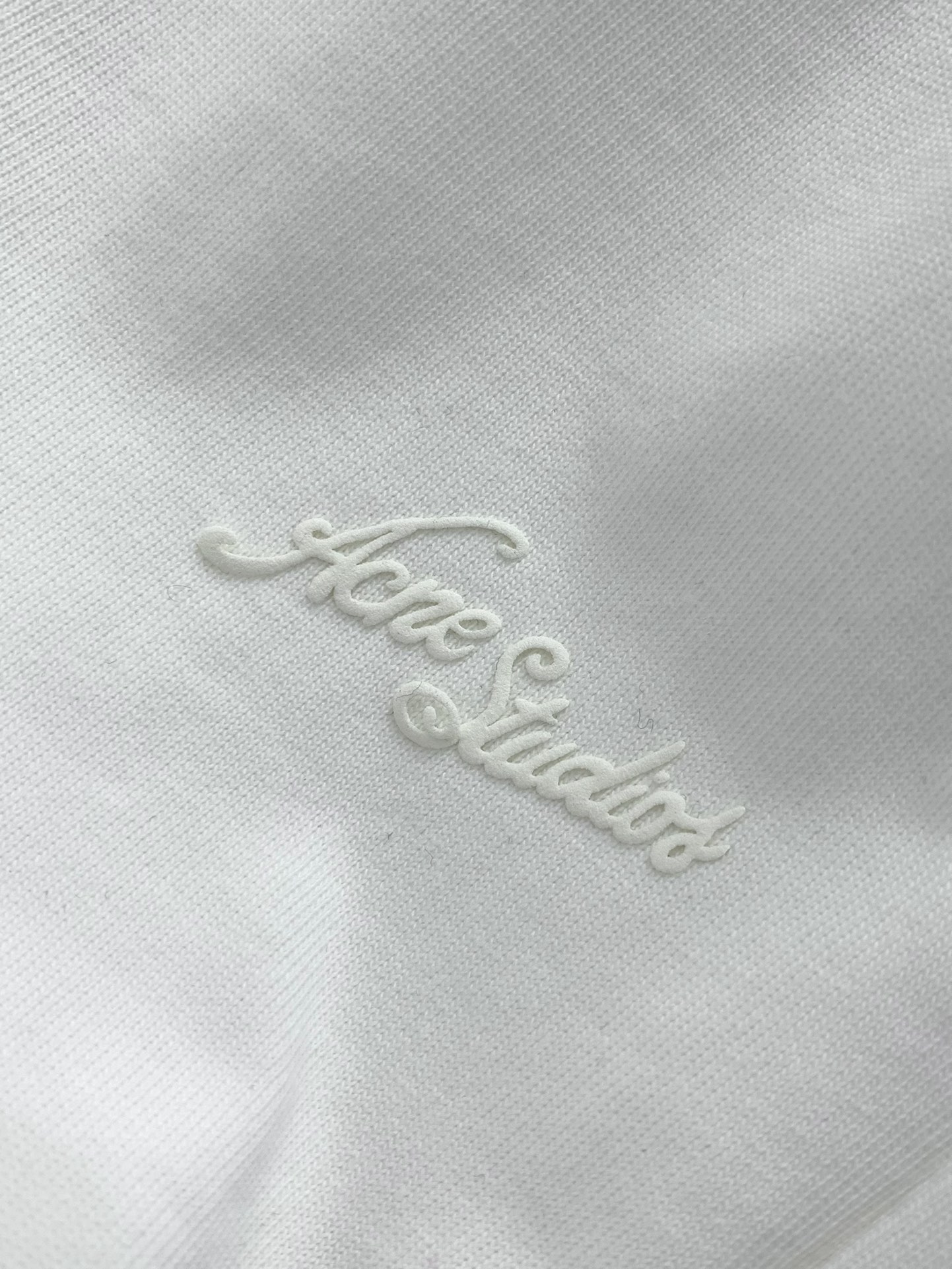 “Acne Studios P816 Summer 2025 Fashion Round T-Shirt Suit with Original Fabrics and Top Printing” - 图片 6