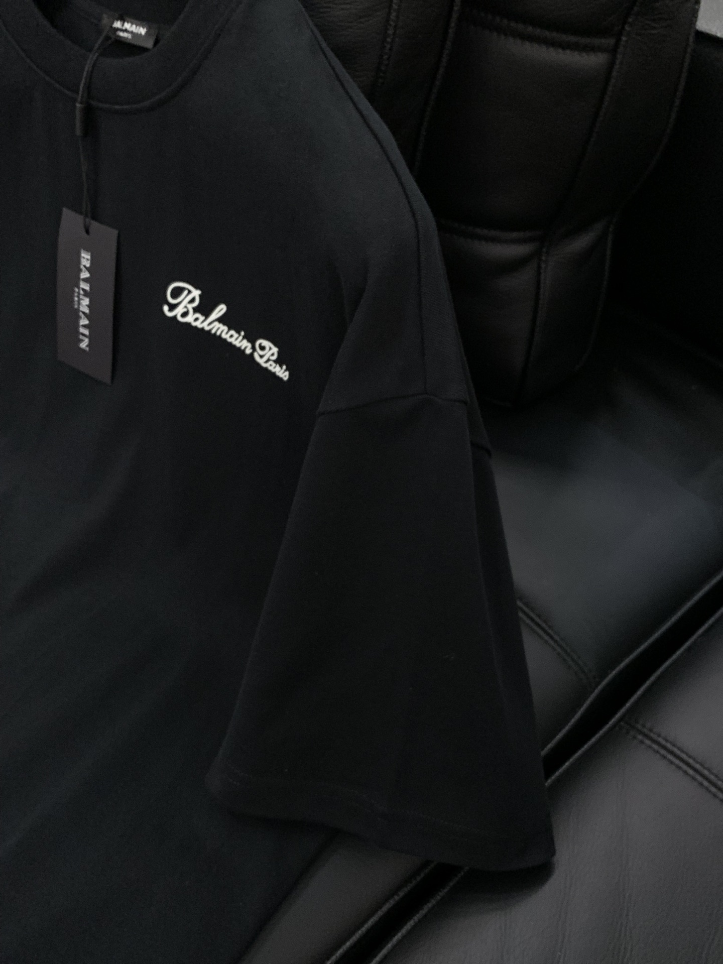 “Balmain Balman 2025AW Fashion Loop-Ride T-shirts: High-Grade, Comfortable, Top Dressing, Imported Fabrics” - 图片 5
