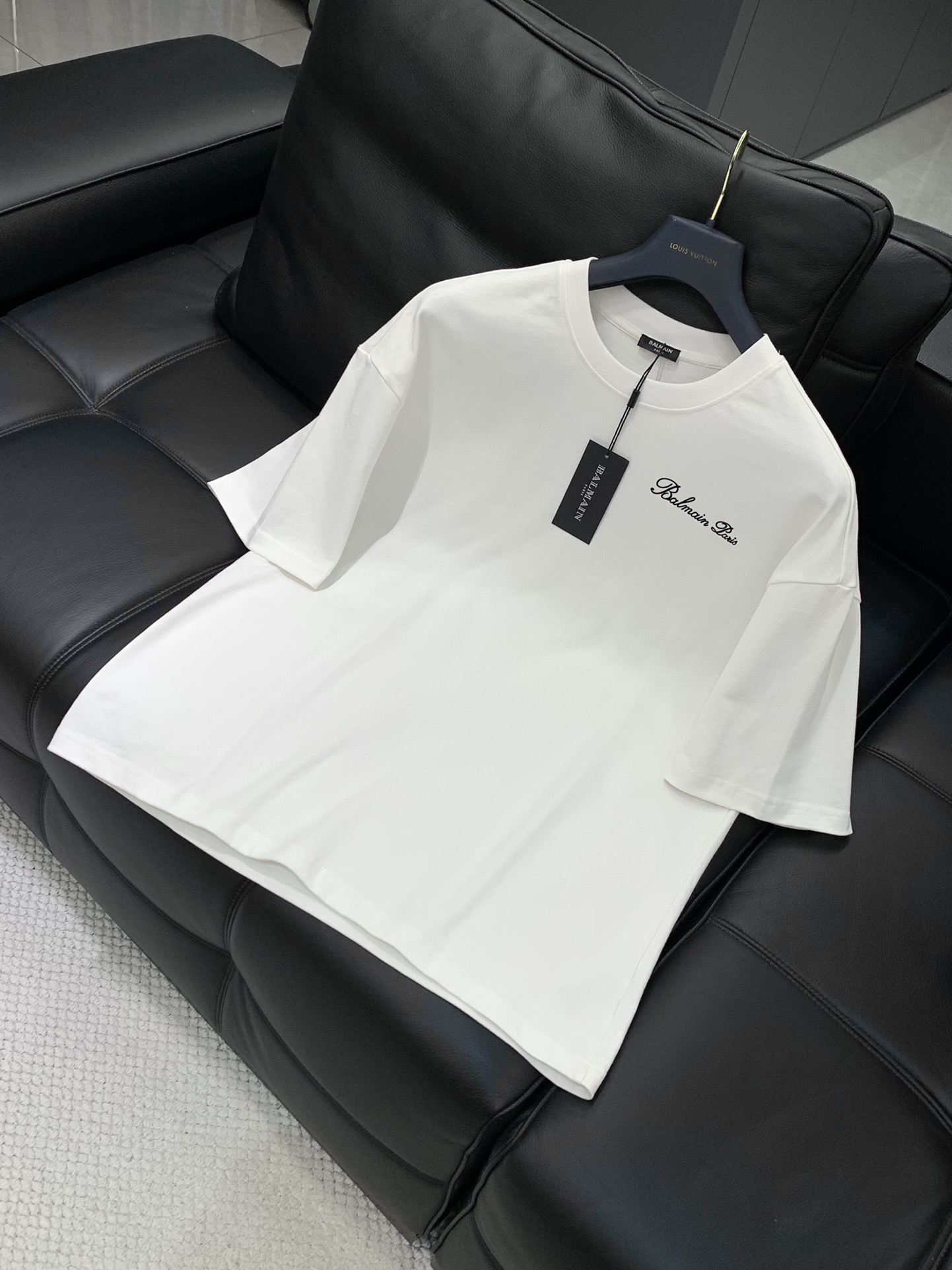 “2025AW Balmain Balman Fashion Loop-Ride T-Shirts: High-Grade Summer Products with Top-Grade Printing and Imported Fabrics” - 图片 3