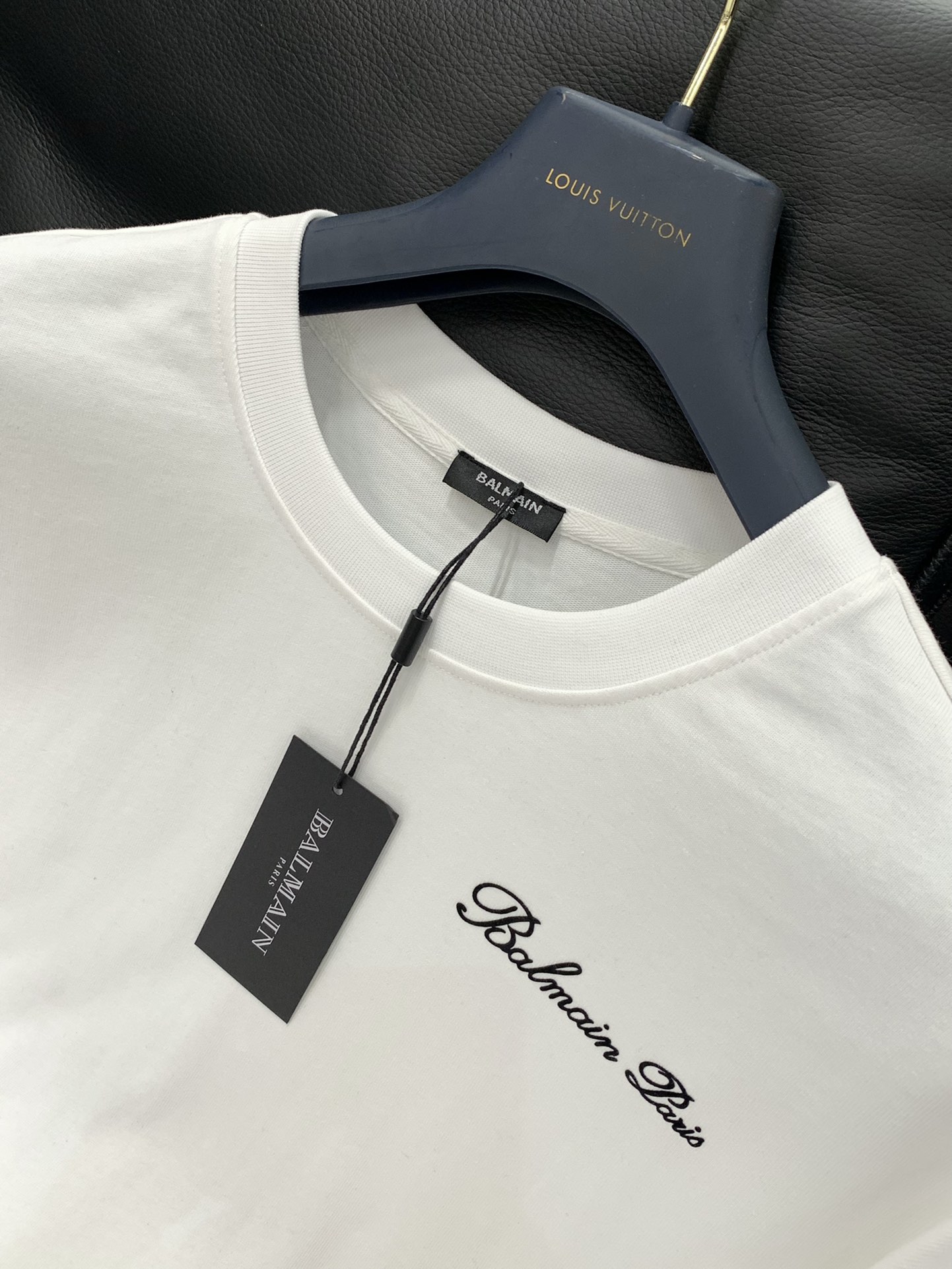 “2025AW Balmain Balman Fashion Loop-Ride T-Shirts: High-Grade Summer Products with Top-Grade Printing and Imported Fabrics” - 图片 4