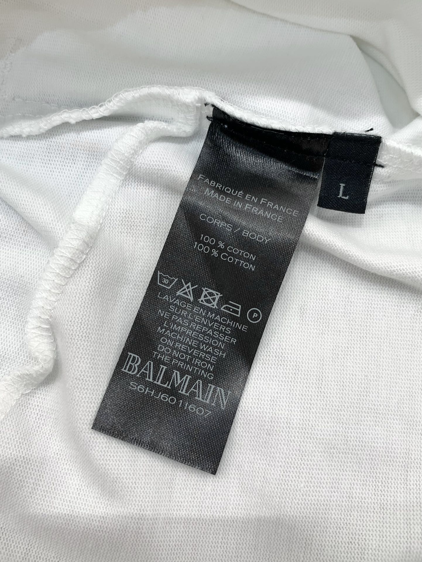 Title: Balmain 2025AW Fashion Loop-Ride T-shirts with High-Grade Features Summary: New summer products with top-grade printing, imported fabrics, comfortable fit, and 2 color - 图片 8