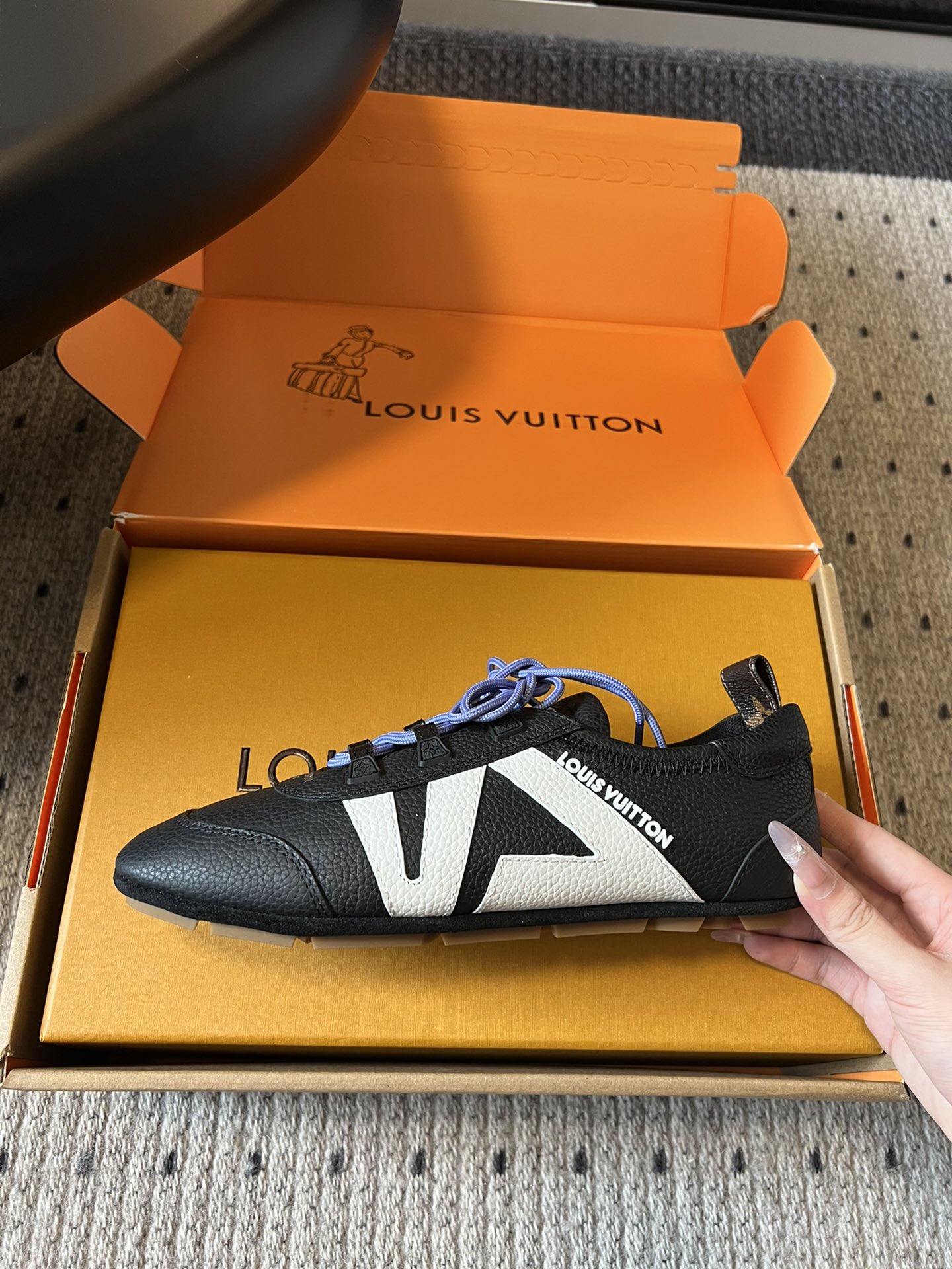 ➕扣+20
Louis Vuitton路易威登驴牌春夏Sneakerina系列 芭蕾运动鞋 德训鞋 平底