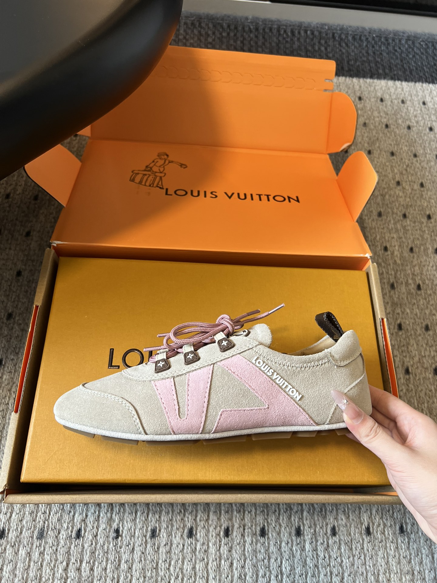 ➕扣+20
Louis Vuitton路易威登驴牌春夏Sneakerina系列 芭蕾运动鞋 德训鞋 平底