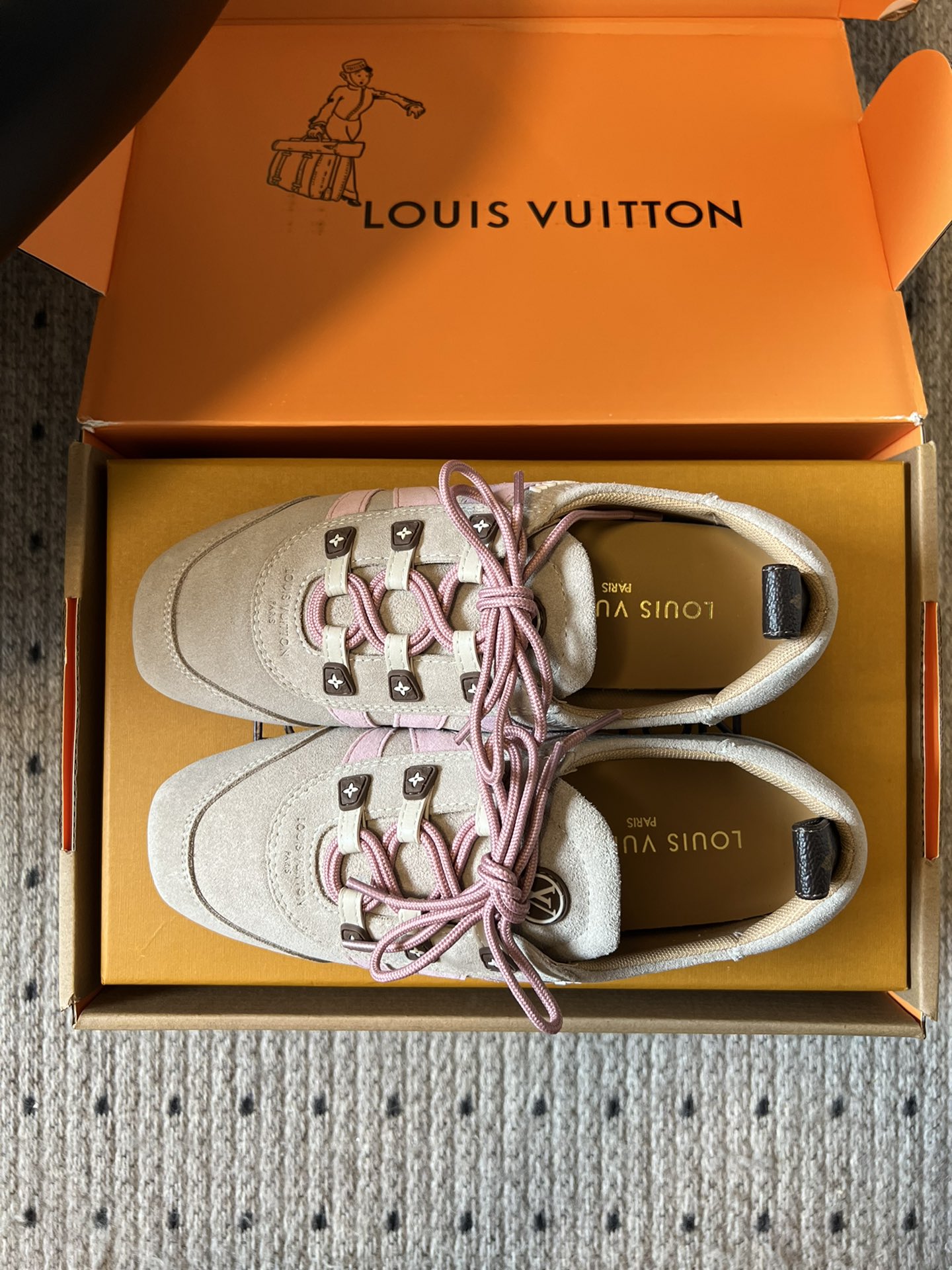 ➕扣+20
Louis Vuitton路易威登驴牌春夏Sneakerina系列 芭蕾运动鞋 德训鞋 平底