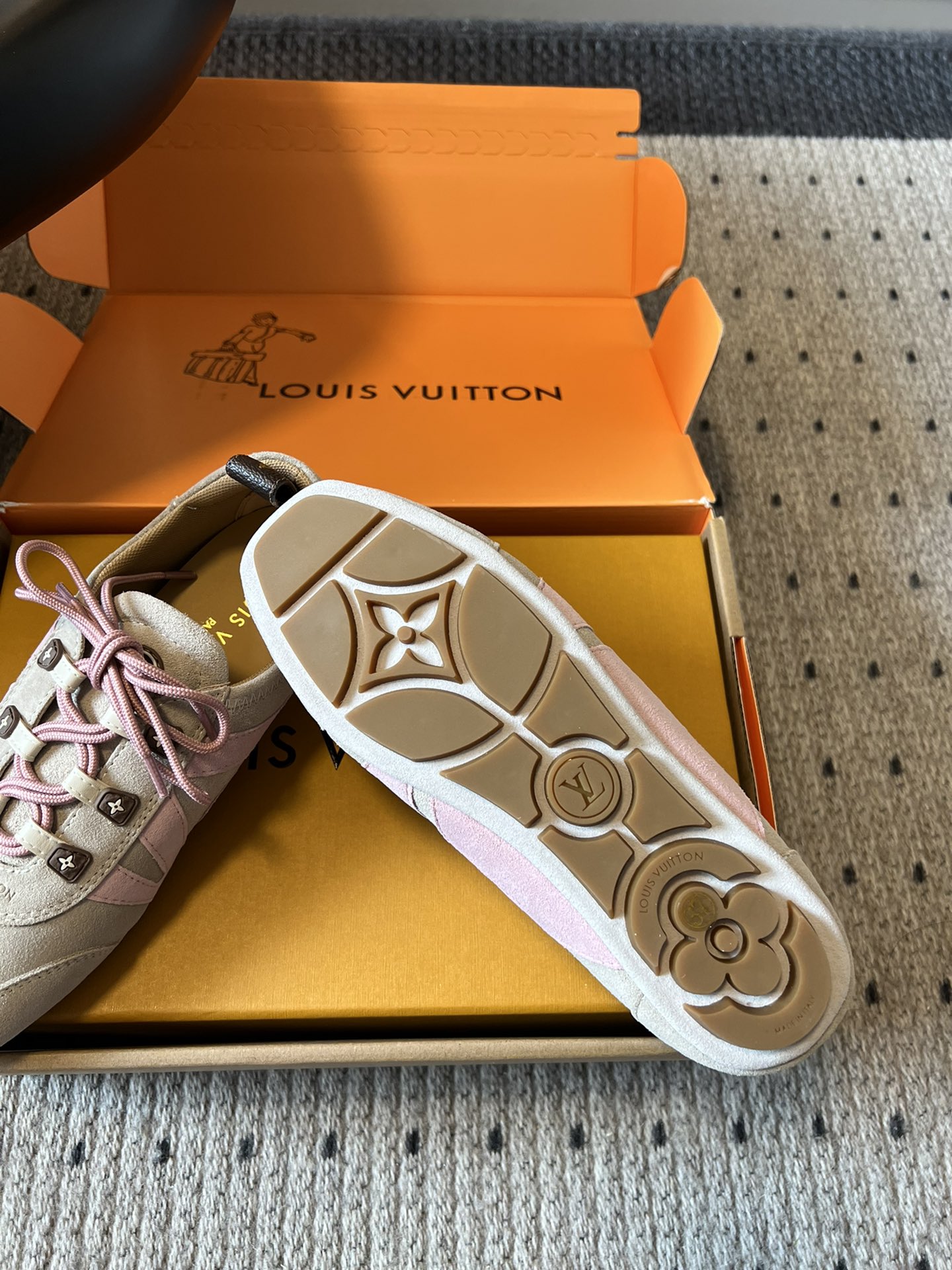 ➕扣+20
Louis Vuitton路易威登驴牌春夏Sneakerina系列 芭蕾运动鞋 德训鞋 平底