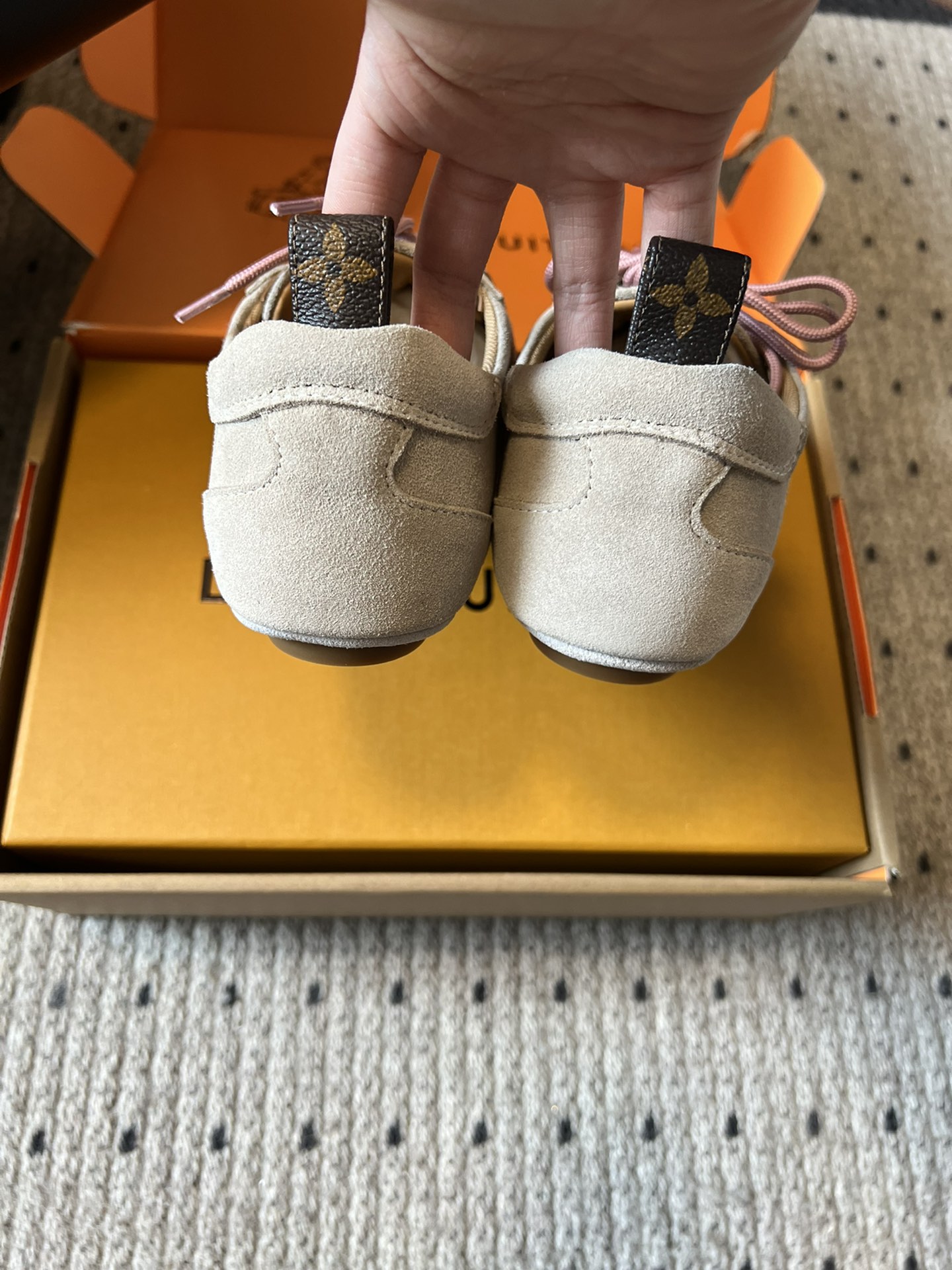 ➕扣+20
Louis Vuitton路易威登驴牌春夏Sneakerina系列 芭蕾运动鞋 德训鞋 平底