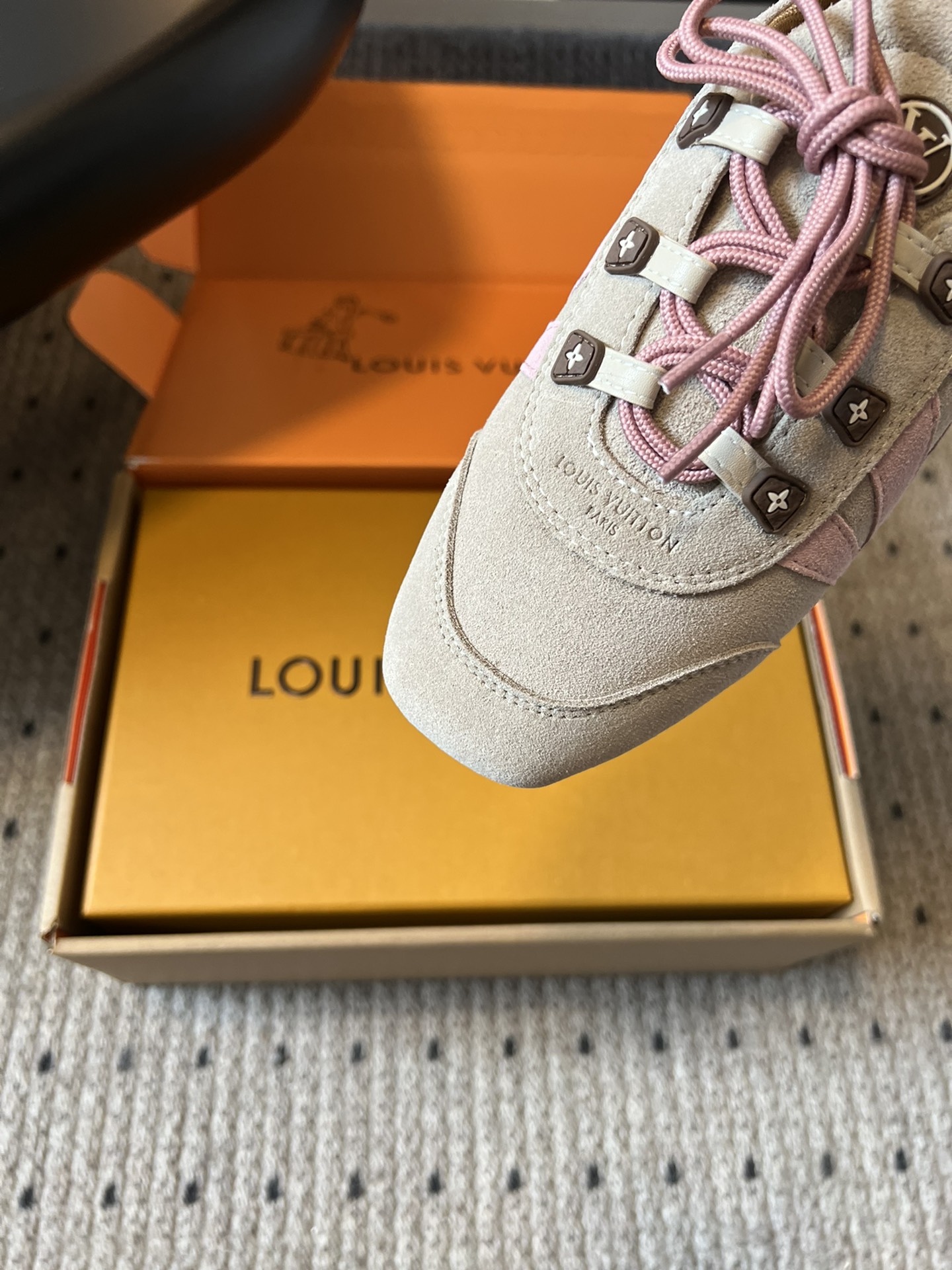 ➕扣+20
Louis Vuitton路易威登驴牌春夏Sneakerina系列 芭蕾运动鞋 德训鞋 平底