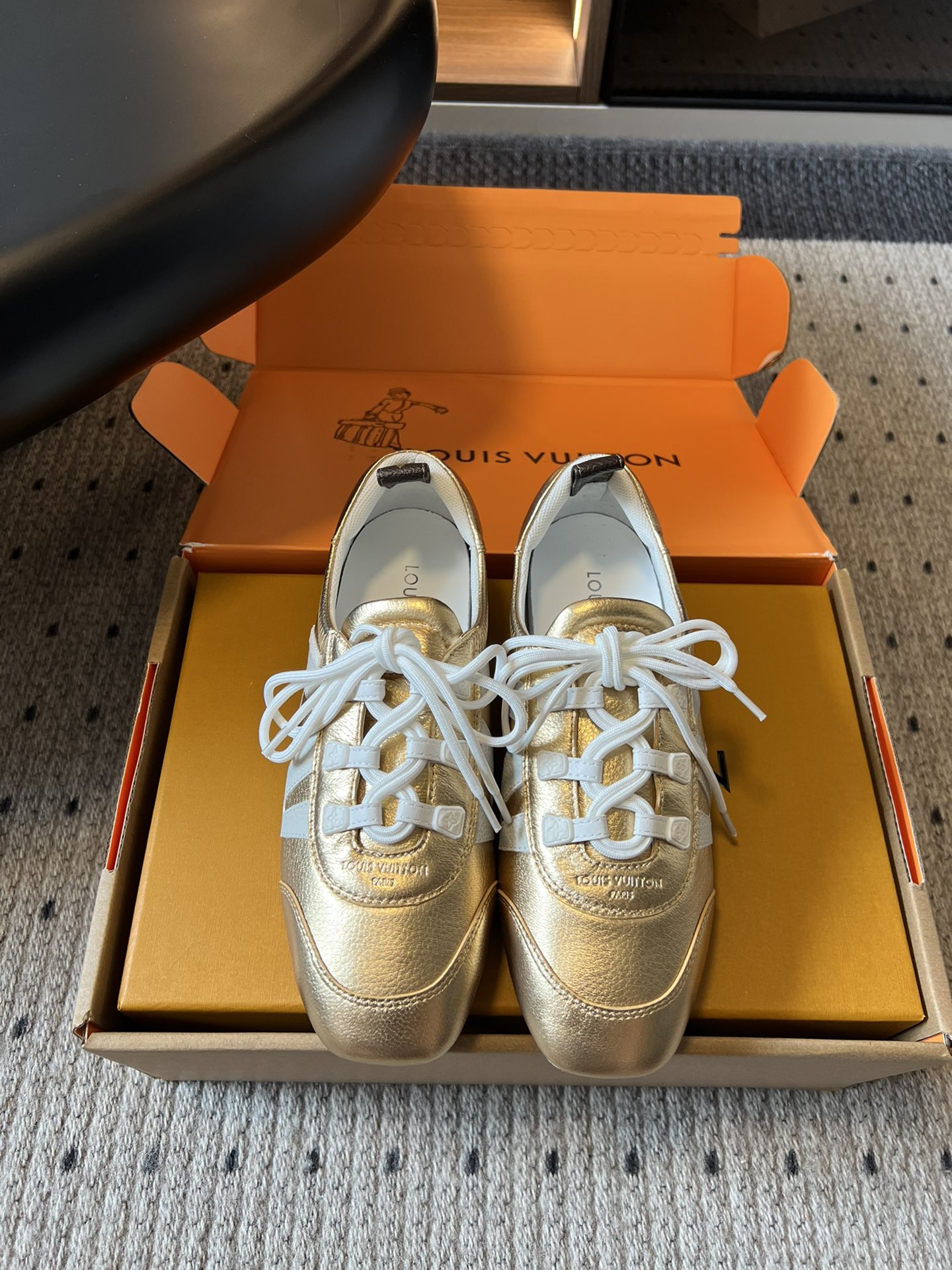 ➕扣+20
Louis Vuitton路易威登驴牌春夏Sneakerina系列 芭蕾运动鞋 德训鞋 平底