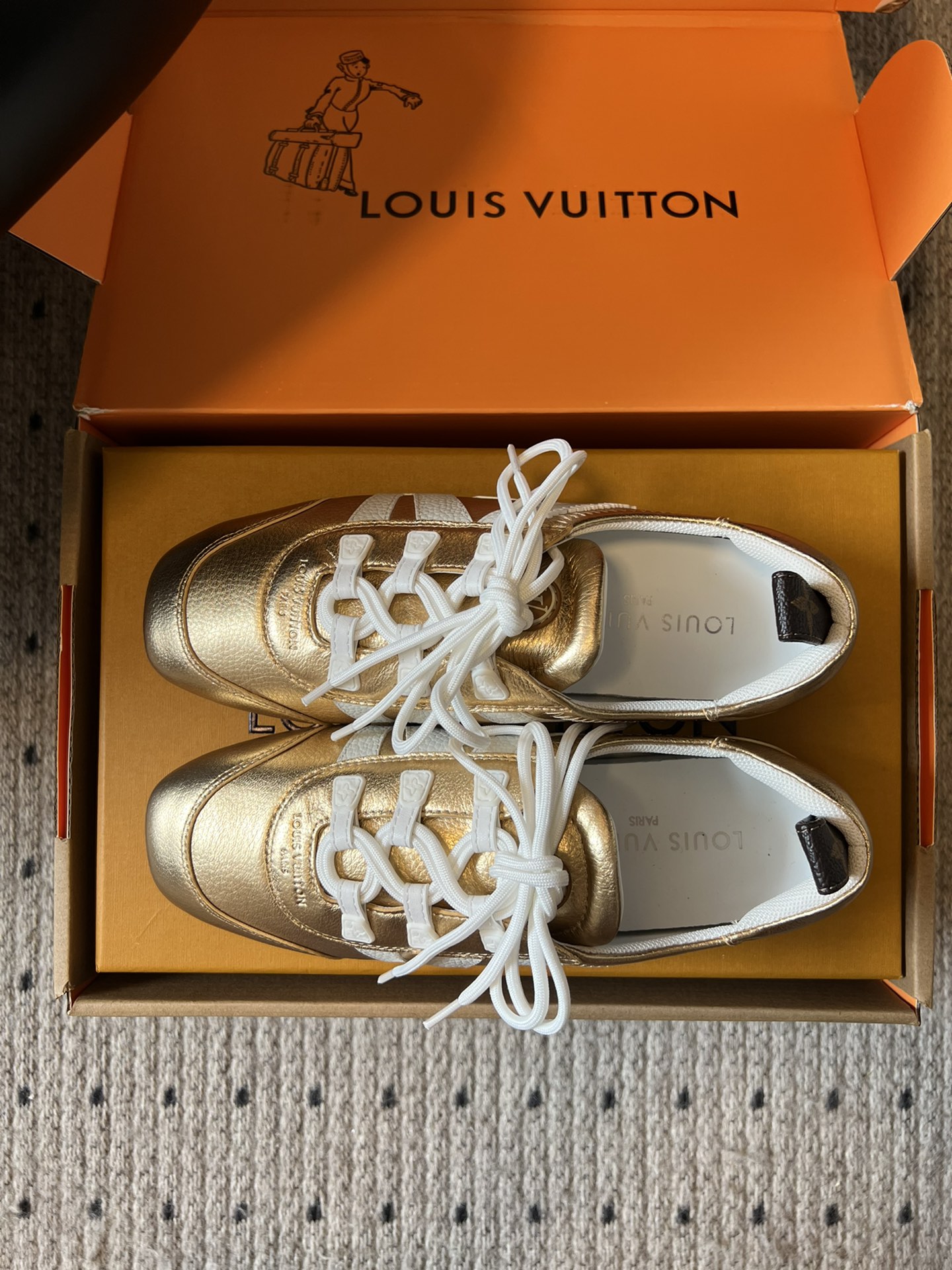 ➕扣+20
Louis Vuitton路易威登驴牌春夏Sneakerina系列 芭蕾运动鞋 德训鞋 平底