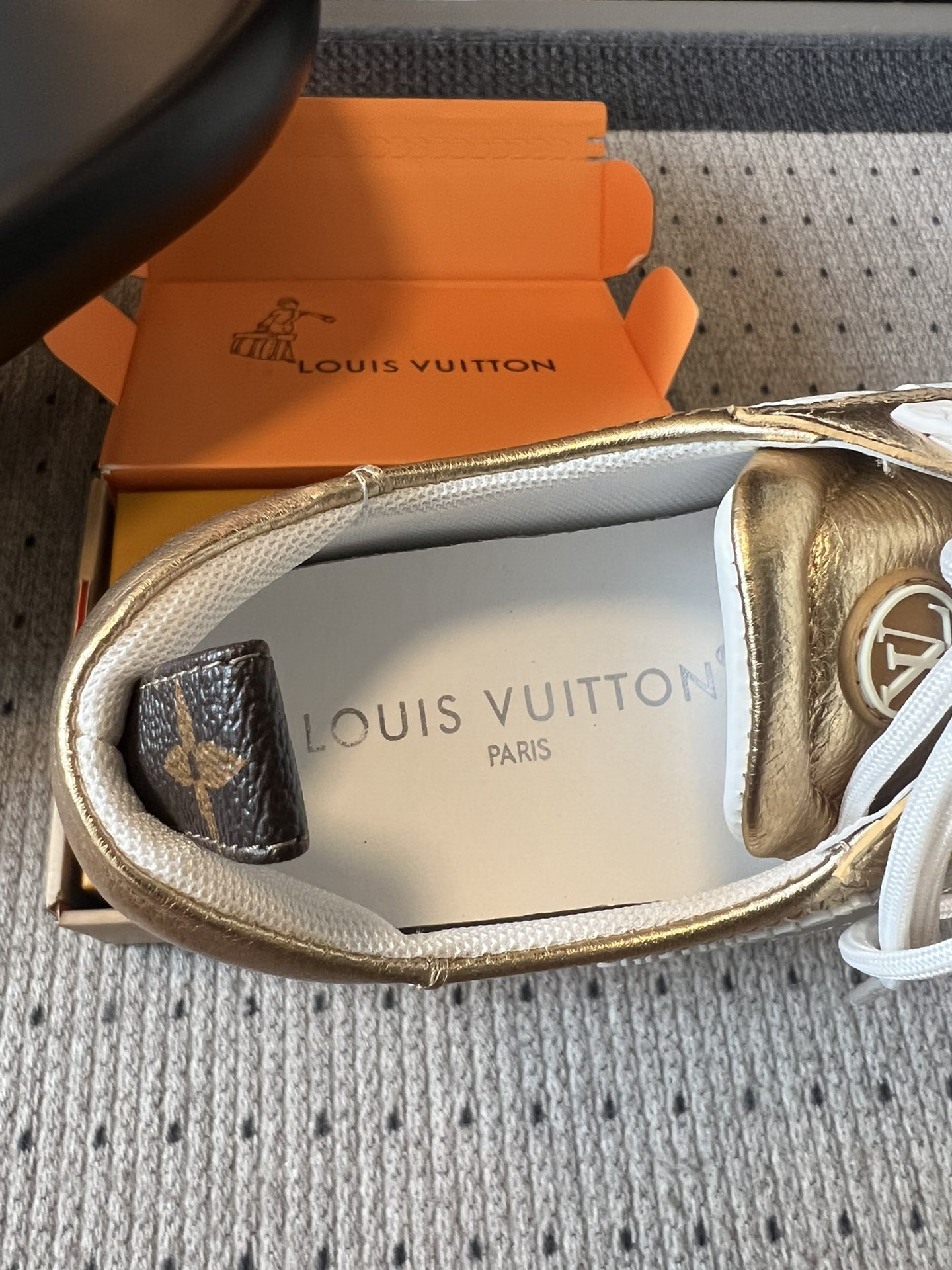 ➕扣+20
Louis Vuitton路易威登驴牌春夏Sneakerina系列 芭蕾运动鞋 德训鞋 平底