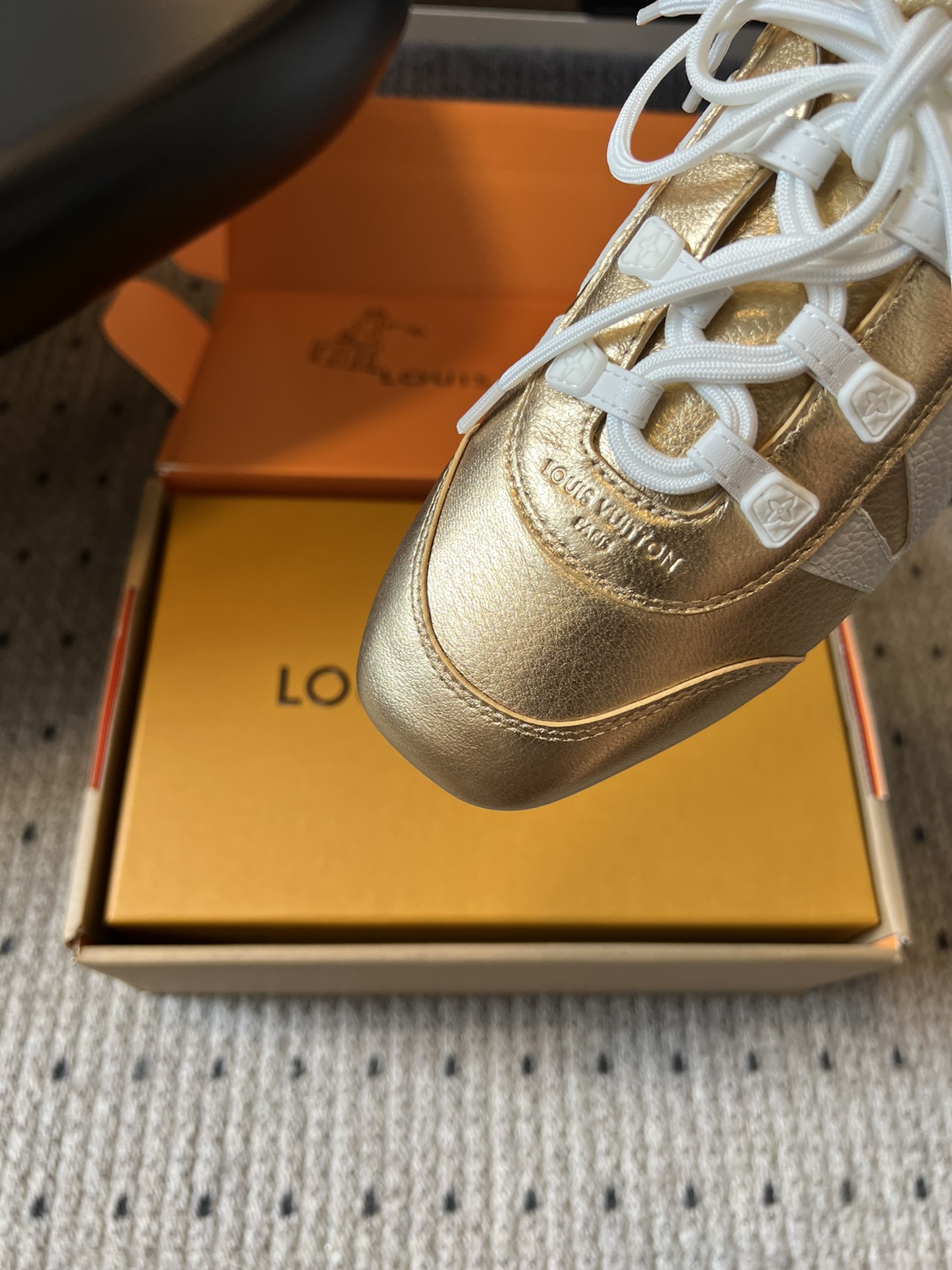 ➕扣+20
Louis Vuitton路易威登驴牌春夏Sneakerina系列 芭蕾运动鞋 德训鞋 平底
