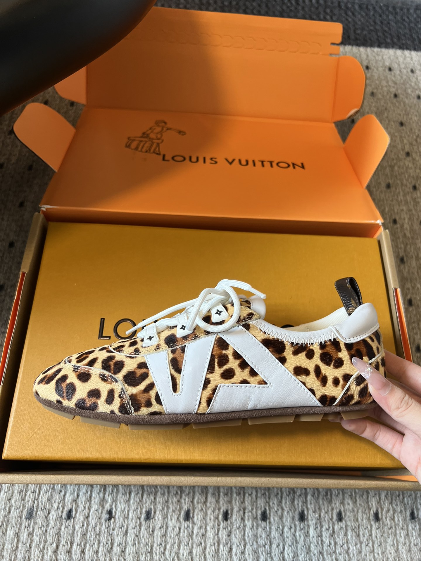 ➕扣+20
Louis Vuitton路易威登驴牌春夏Sneakerina系列 芭蕾运动鞋 德训鞋 平底
