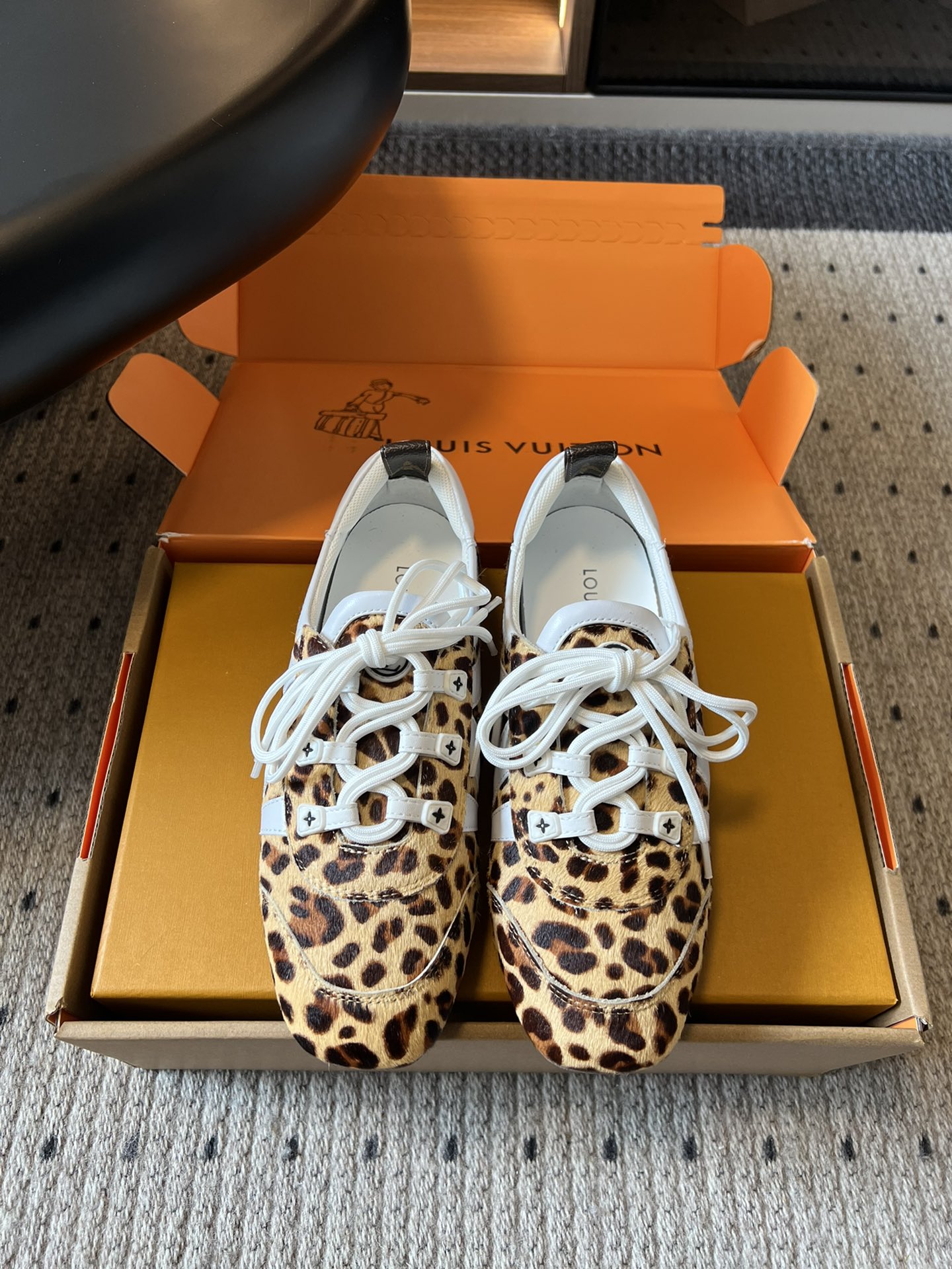 ➕扣+20
Louis Vuitton路易威登驴牌春夏Sneakerina系列 芭蕾运动鞋 德训鞋 平底