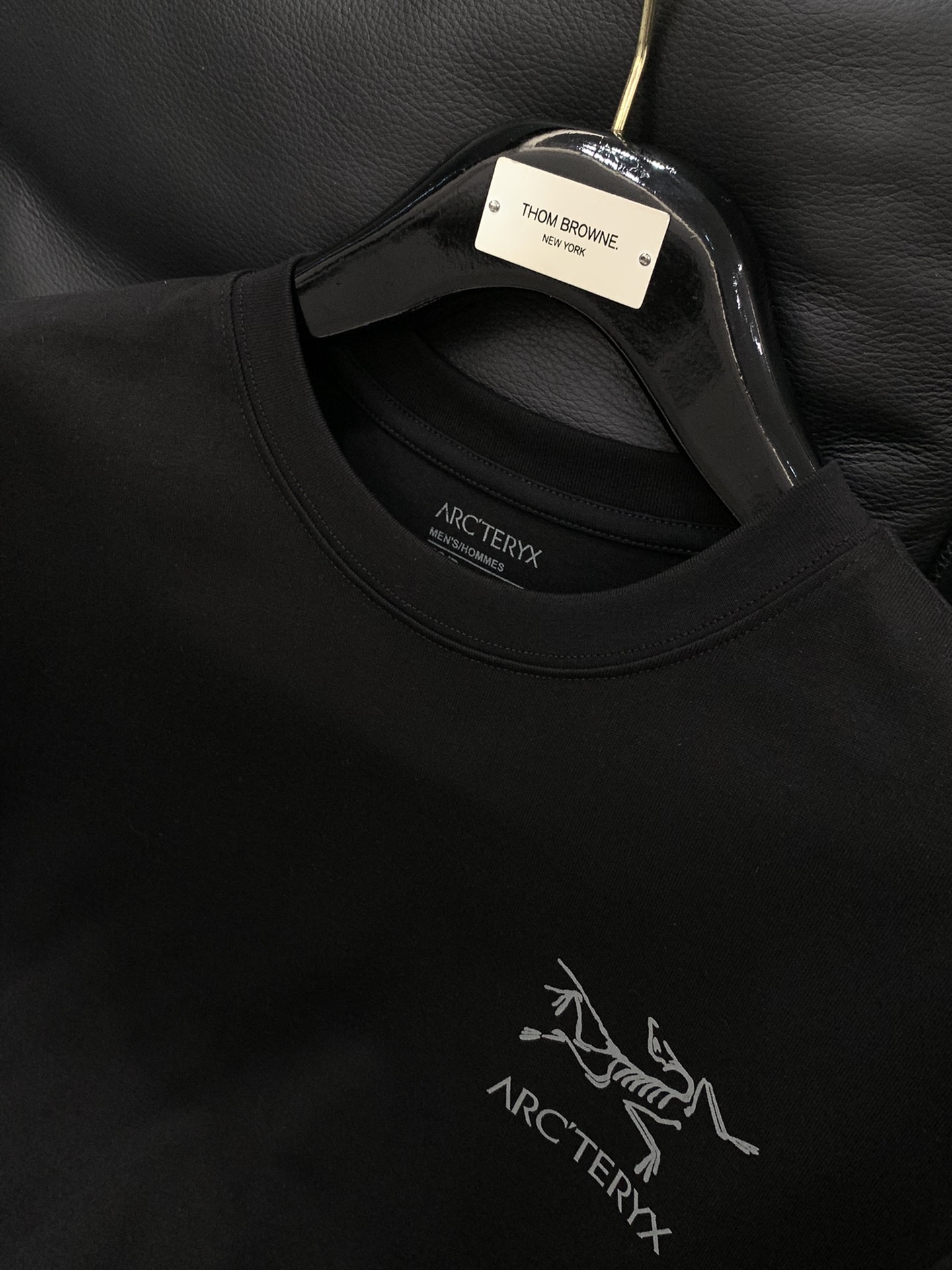 “Arcteryx Original Bird Long-Sleeve T-Shirts 2025 Collection: Stylish, Noble, and Elegant Designs for Fashion Enthusiasts” - 图片 4