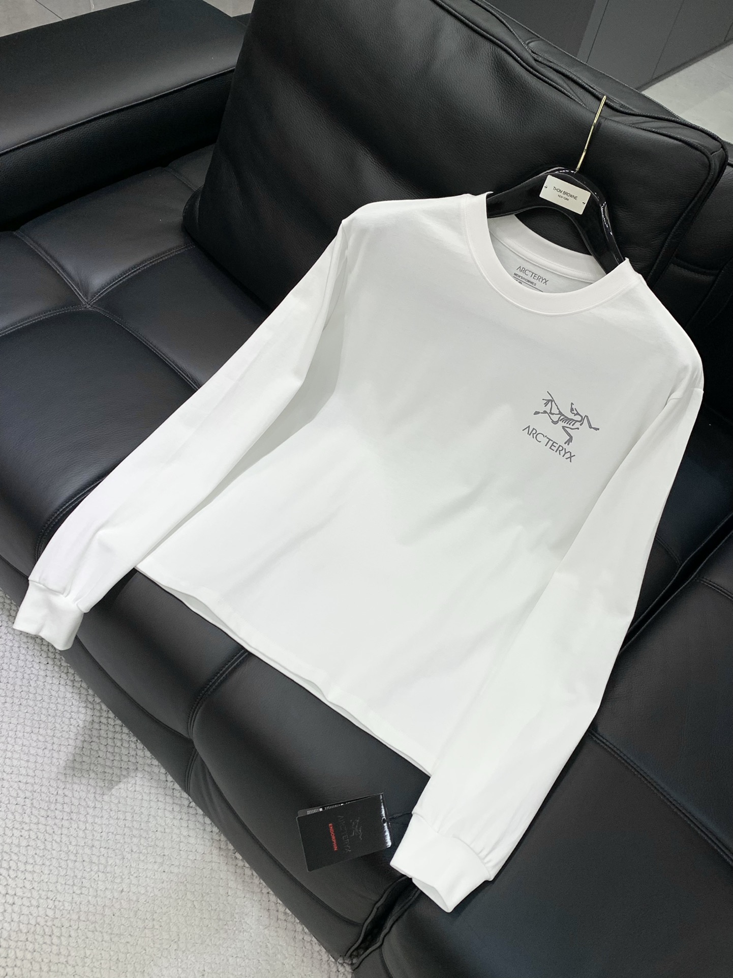 “ARCTERYX Original Bird Long-Handed T-Shirts 2025: Fashionable, Noble, Elegant, Imported Fabric, XS-L Sizes, 2 Color Options” - 图片 3