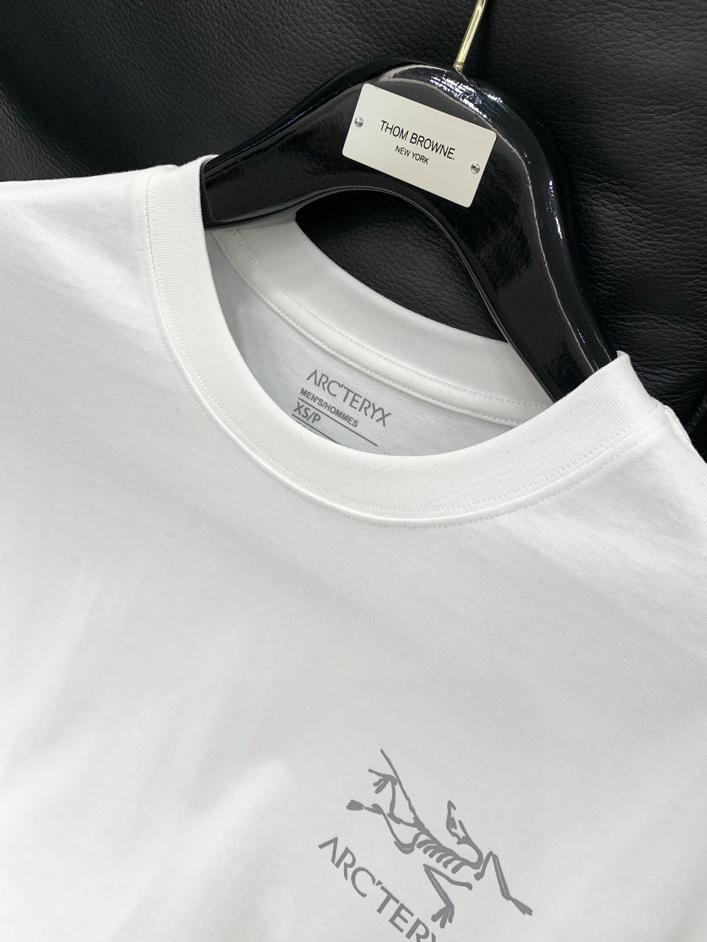 “ARCTERYX Original Bird Long-Handed T-Shirts 2025: Fashionable, Noble, Elegant, Imported Fabric, XS-L Sizes, 2 Color Options” - 图片 4