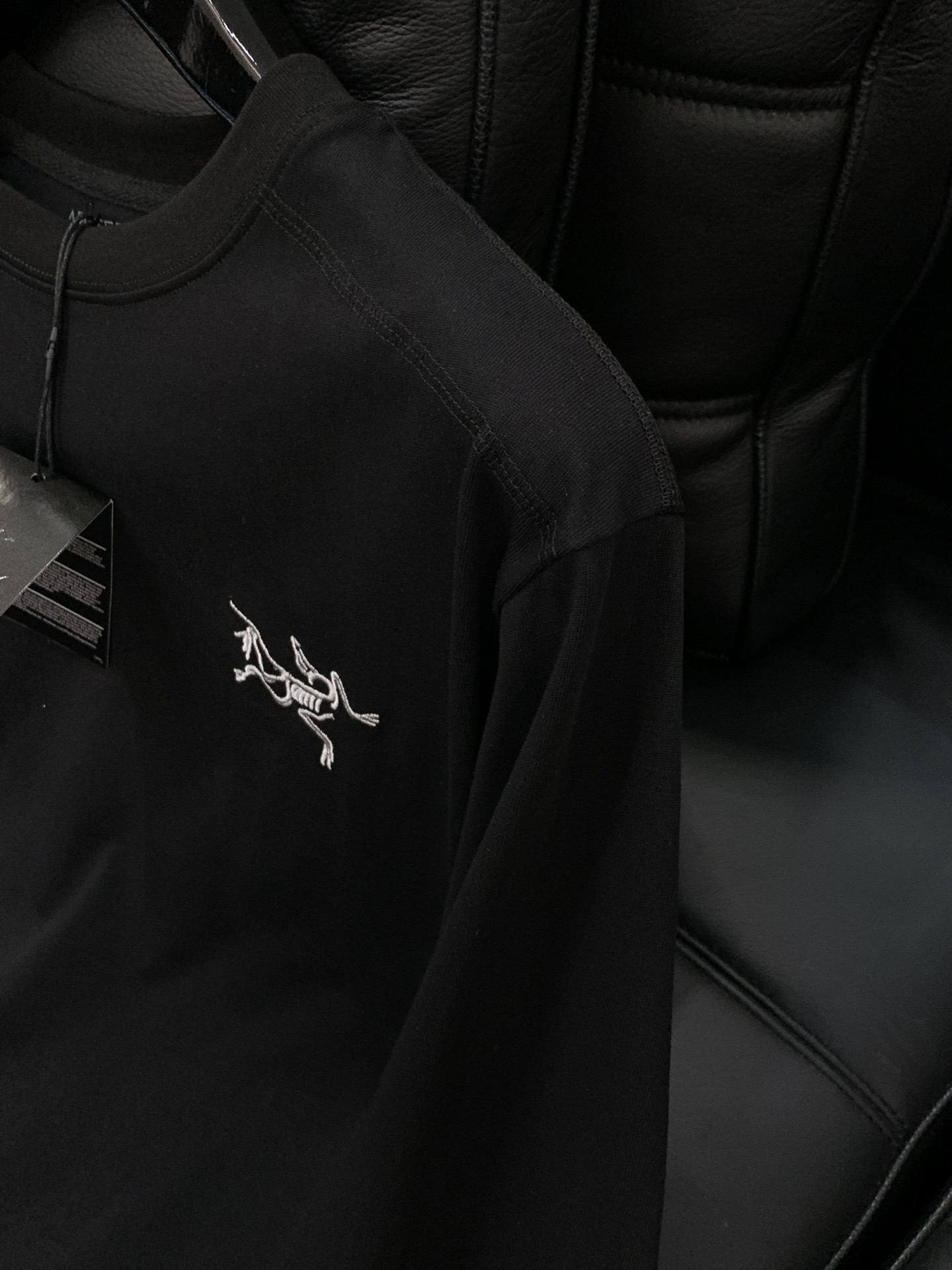 ARCTERYX Original Bird Long-Sleeve T-Shirts 2025 Collection: Fashionable, Elegant, and Stylish. Available in XS-L Sizes. - 图片 5