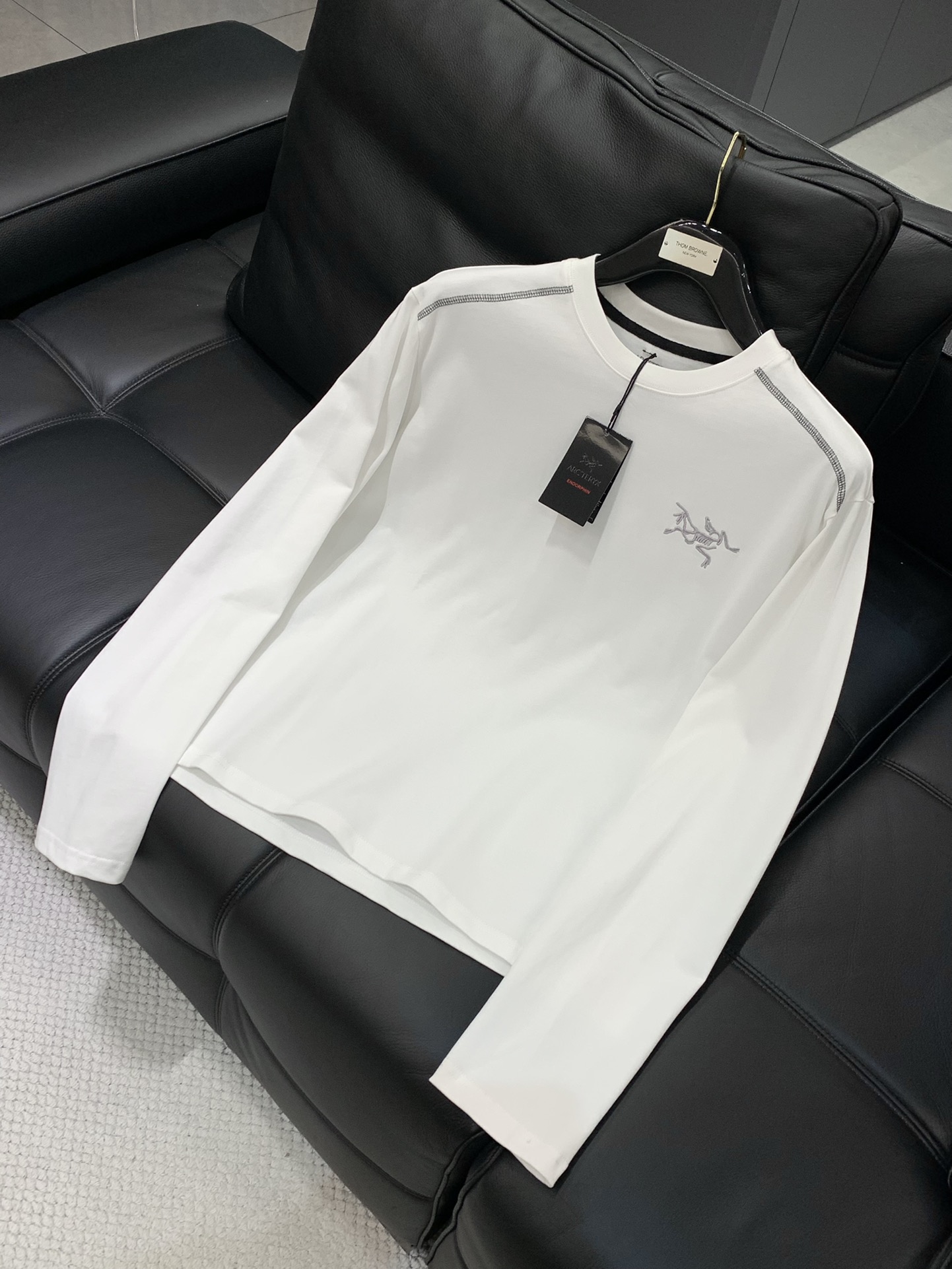 “Arcteryx Original Bird Long-Sleeve T-Shirts 2025: Stylish, Noble, and Elegant Fashion with Special Features” - 图片 3