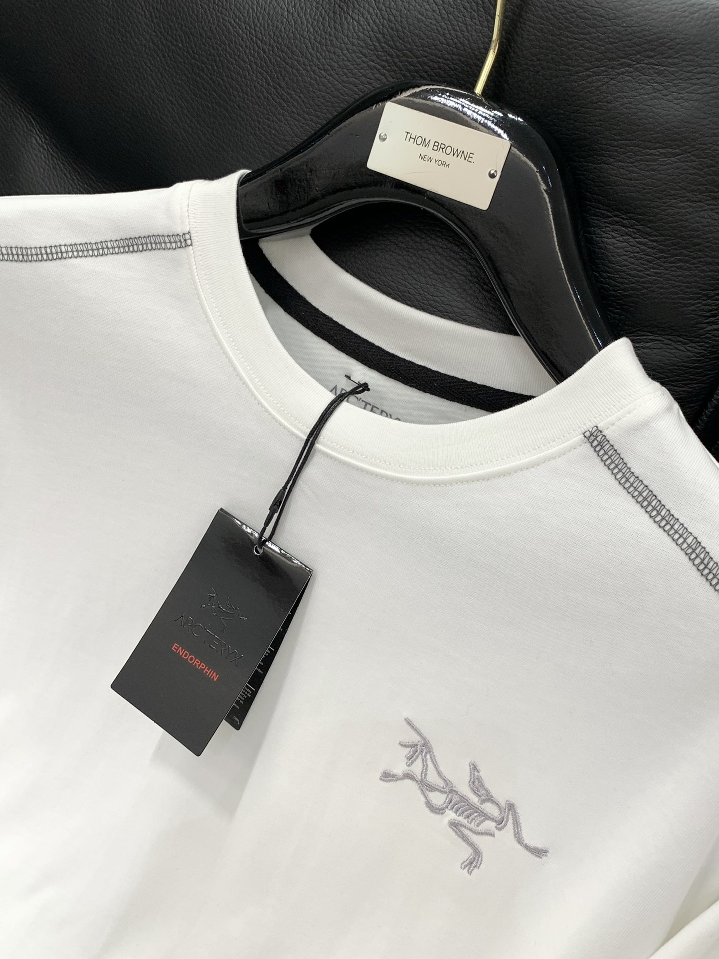 “Arcteryx Original Bird Long-Sleeve T-Shirts 2025: Stylish, Noble, and Elegant Fashion with Special Features” - 图片 4