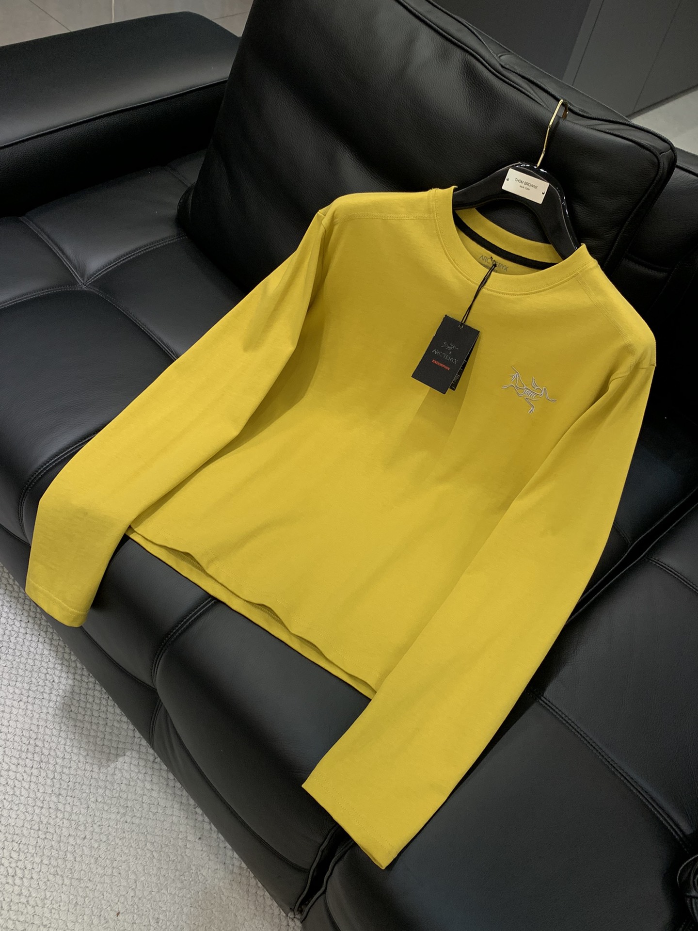 “Arcteryx Original Bird Long-Sleeve T-Shirts: Fashionable, Elegant, and Stylish for Autumn 2025” - 图片 3