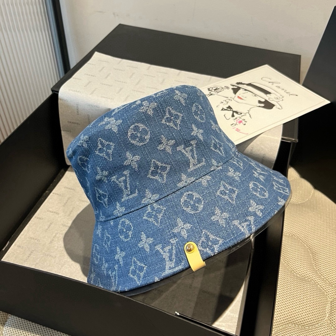 🆕

lv新款渔夫帽，双面渔夫帽，头围57cm