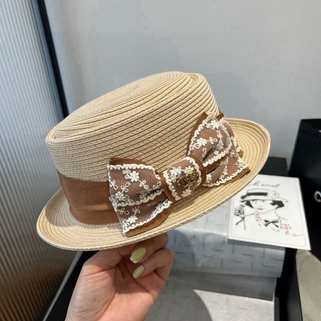 
🆕

华伦天奴新款平顶草帽，细草制作，帽型超赞