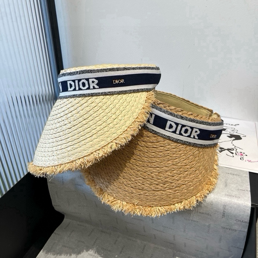 🆕

Dior迪奥和草发箍遮阳帽