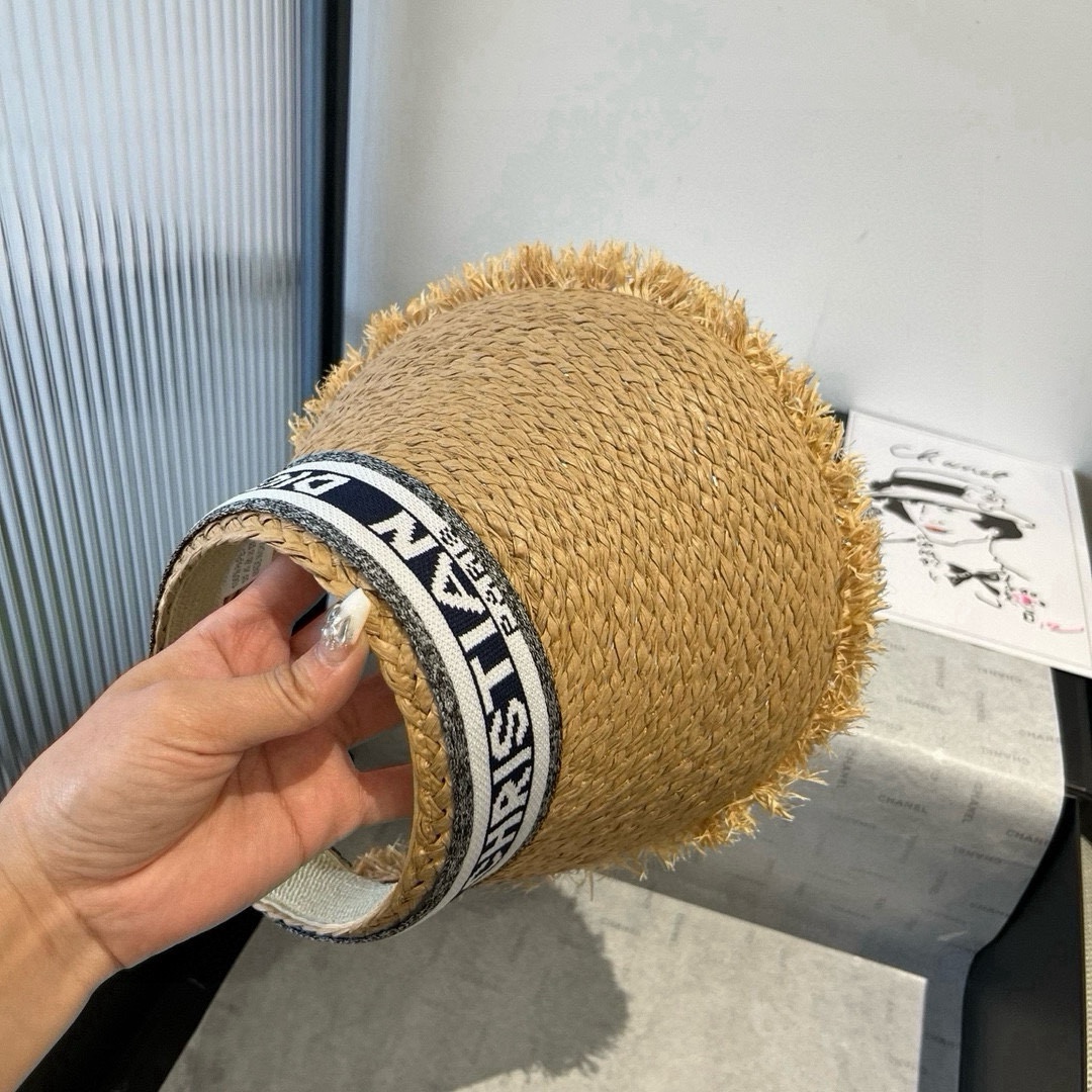 🆕

Dior迪奥和草发箍遮阳帽