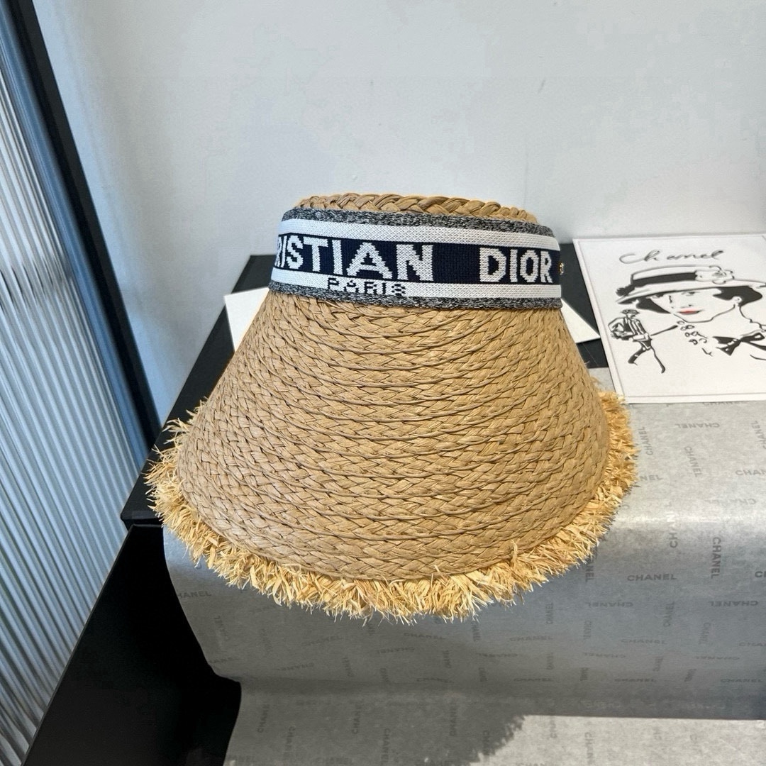 🆕

Dior迪奥和草发箍遮阳帽